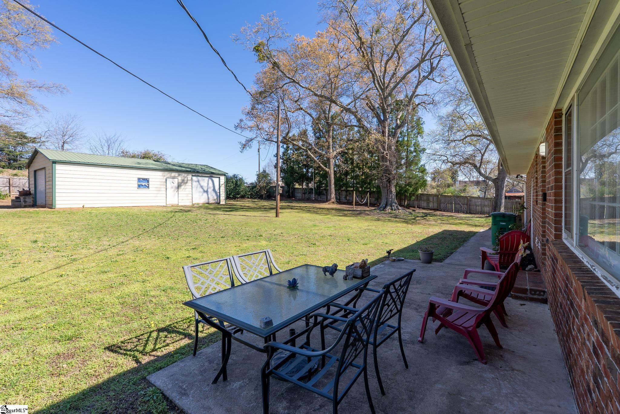 300 N Green Street Property Photo 41