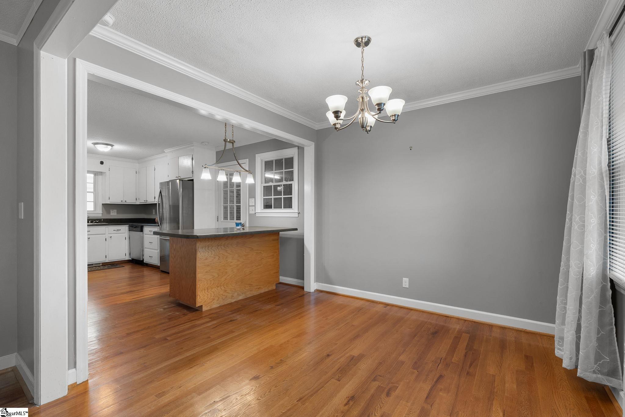 300 N Green Street Property Photo 12