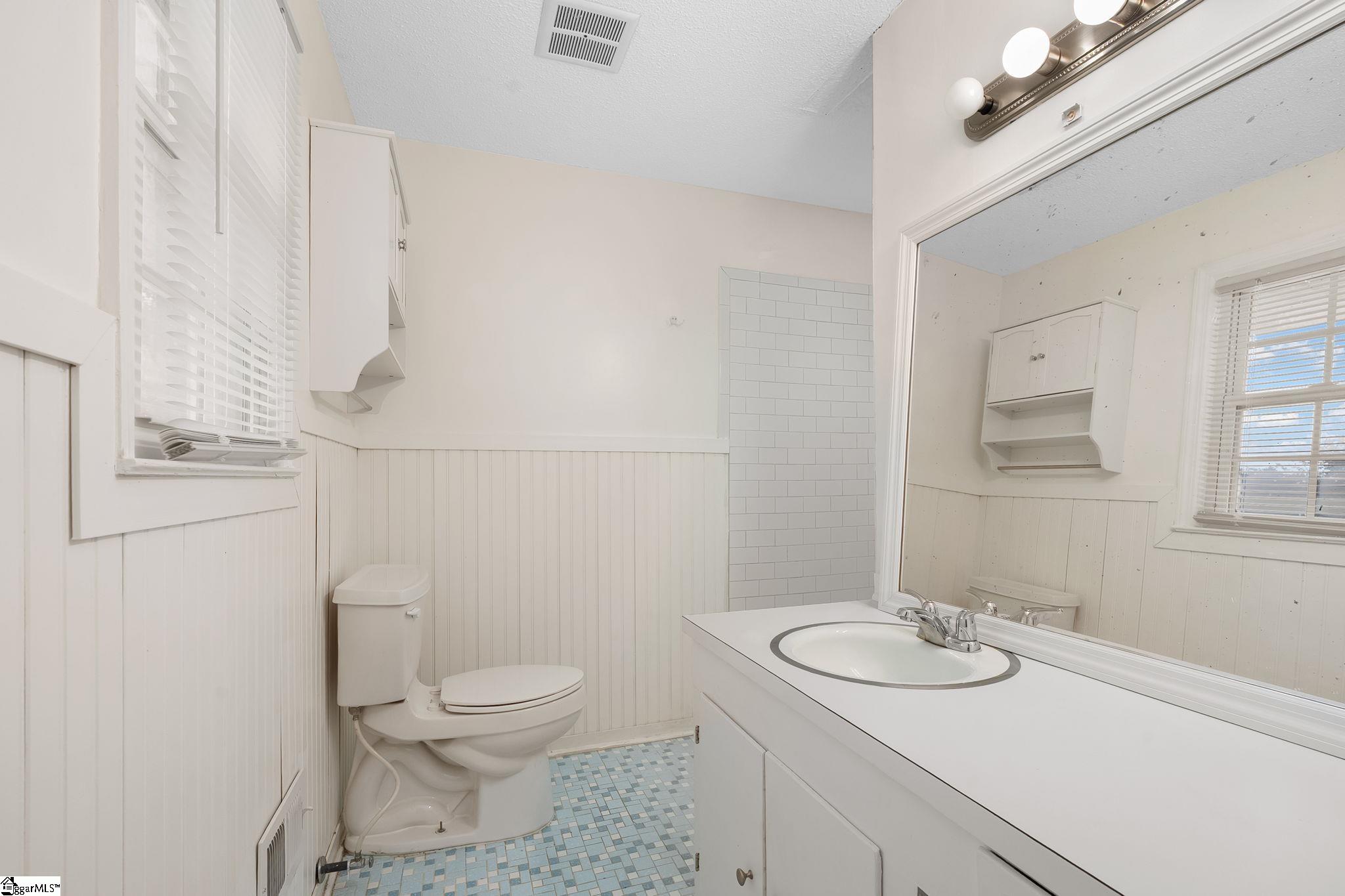 300 N Green Street Property Photo 32