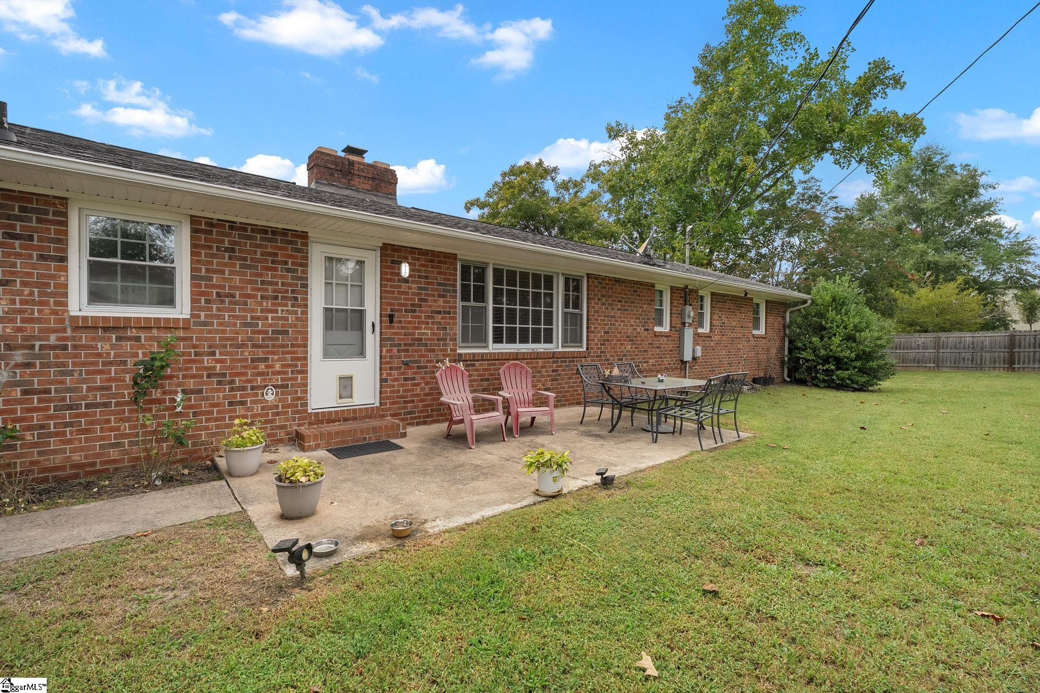 300 N Green Street Property Photo 36