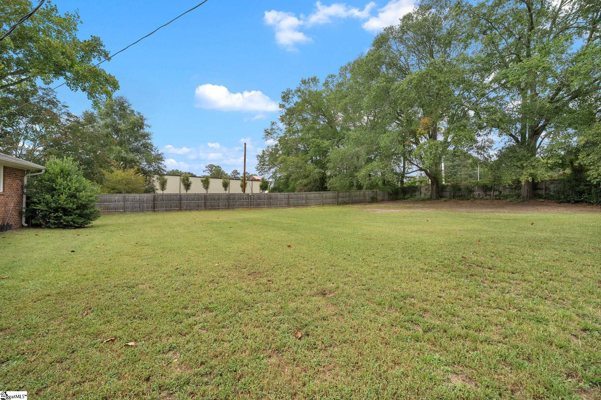 300 N Green Street Property Photo 37