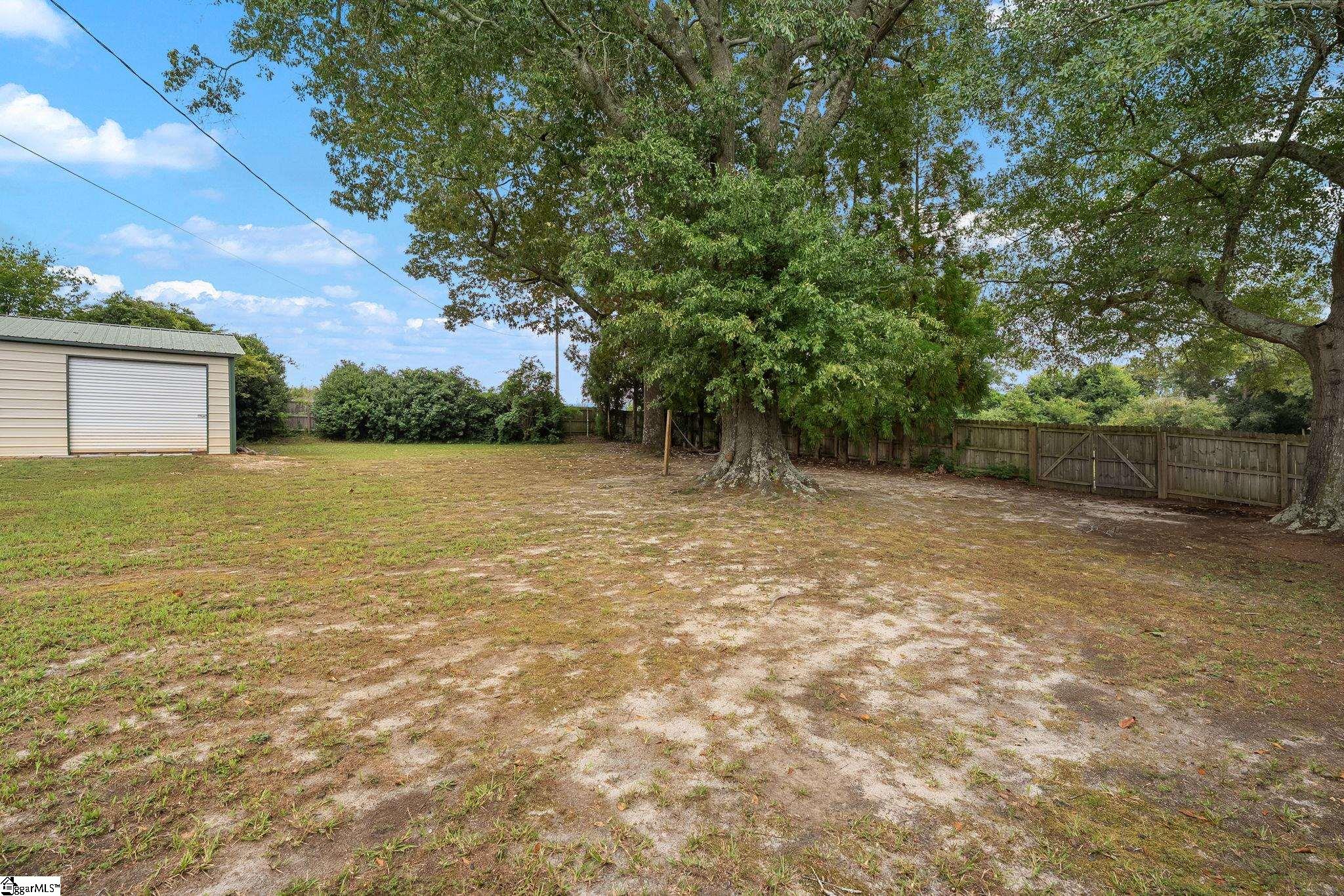 300 N Green Street Property Photo 38
