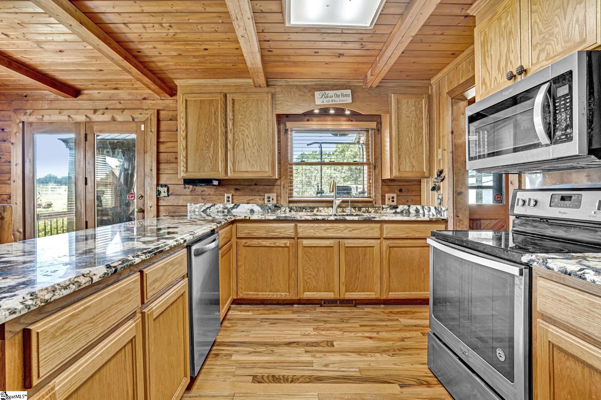 313 Henderson Road Property Photo 11