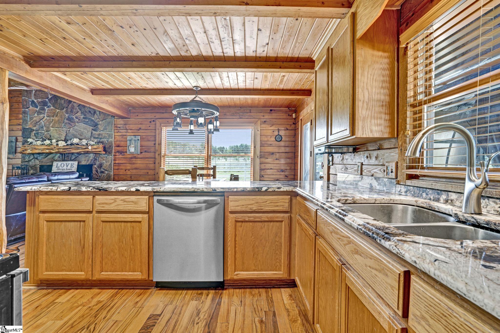 313 Henderson Road Property Photo 12