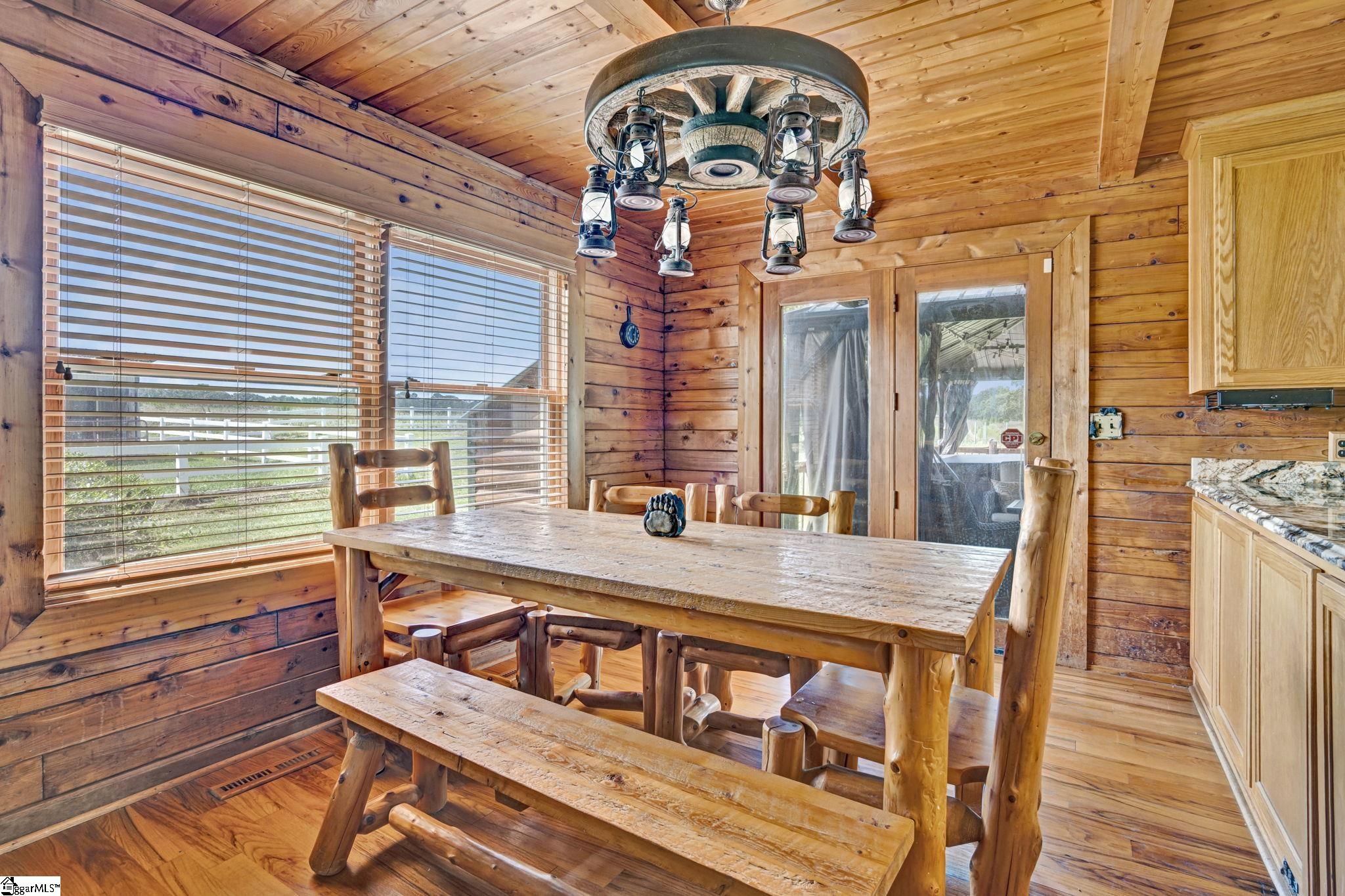313 Henderson Road Property Photo 13