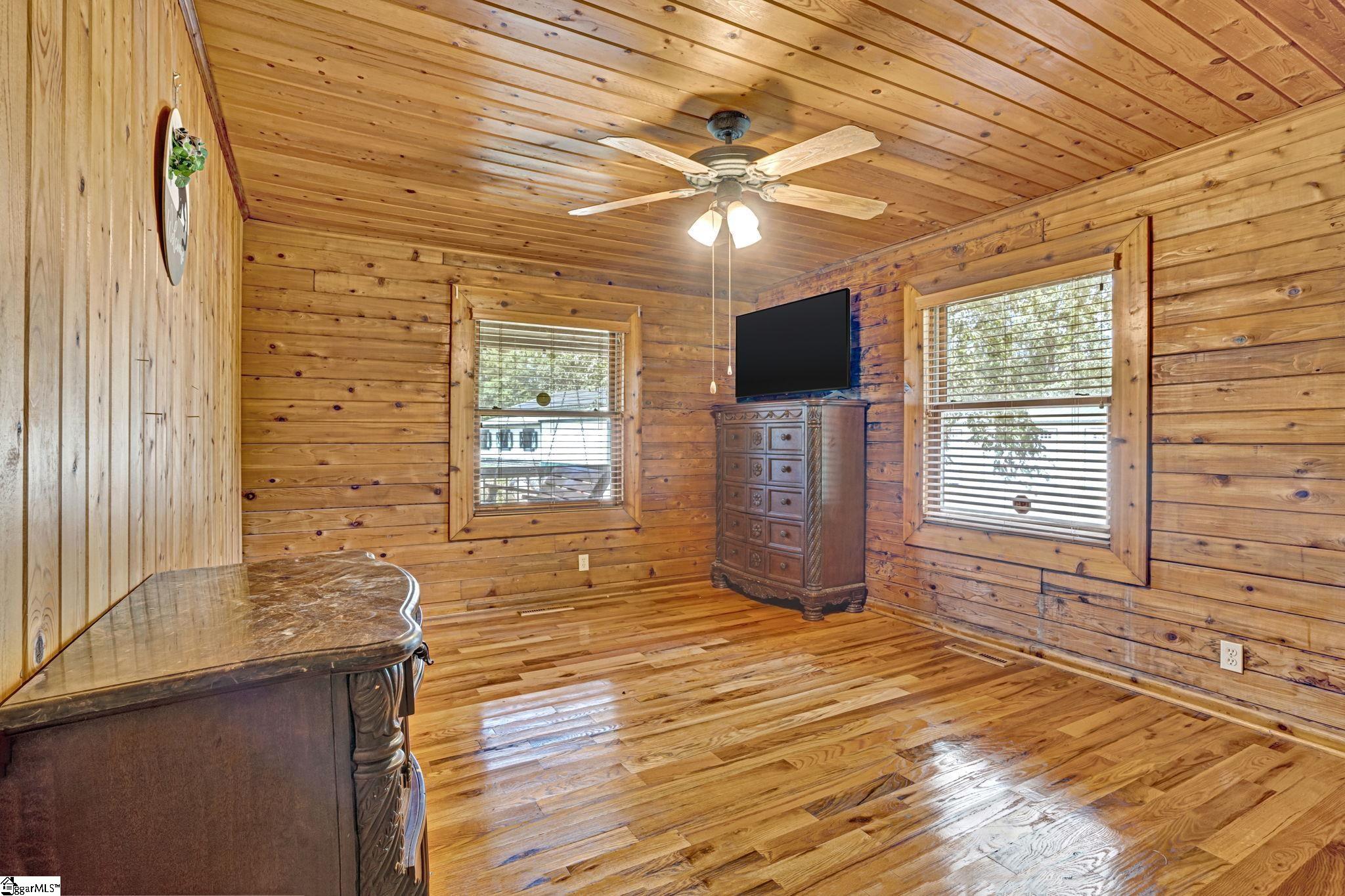 313 Henderson Road Property Photo 19