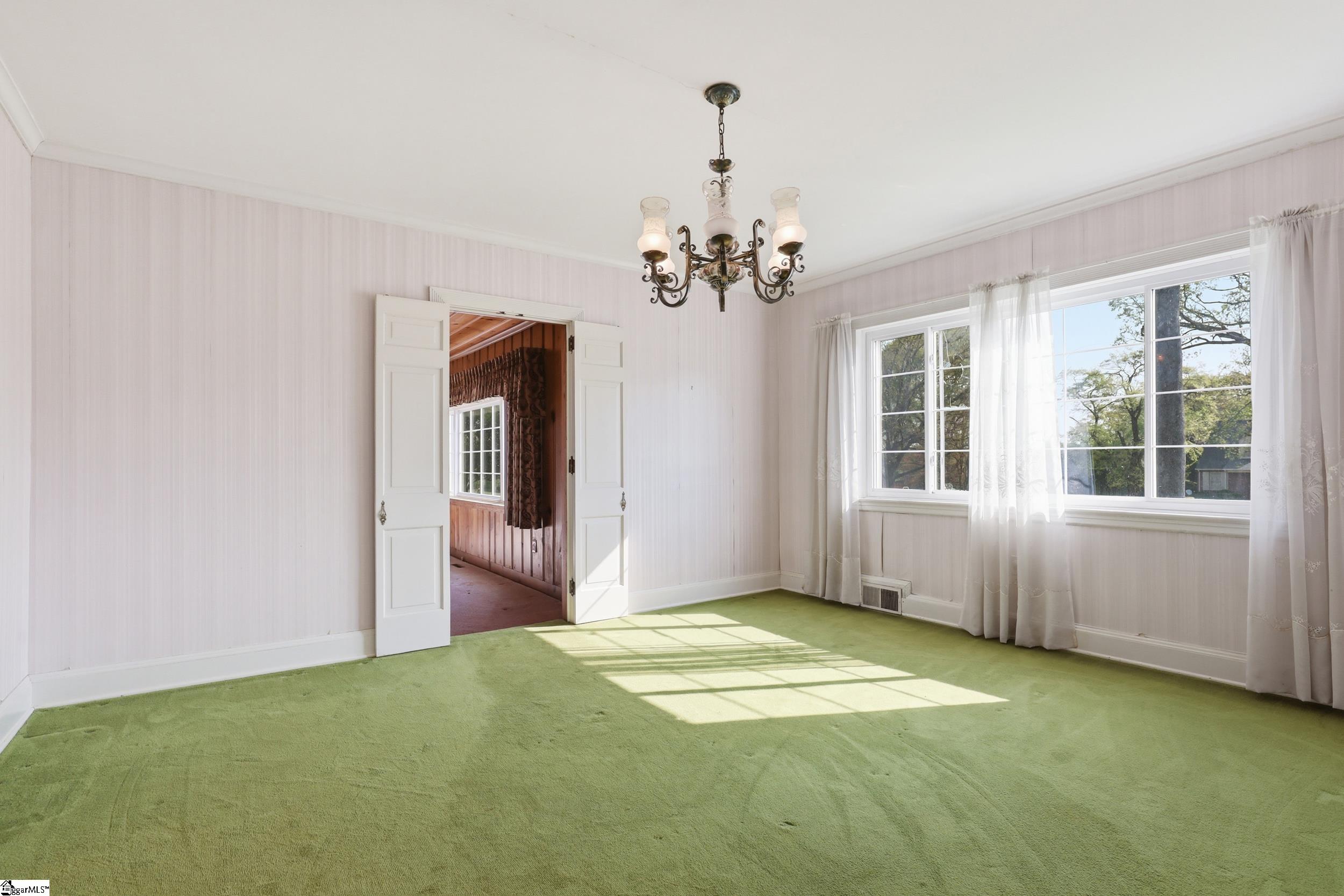 1586192 Property Photo 14
