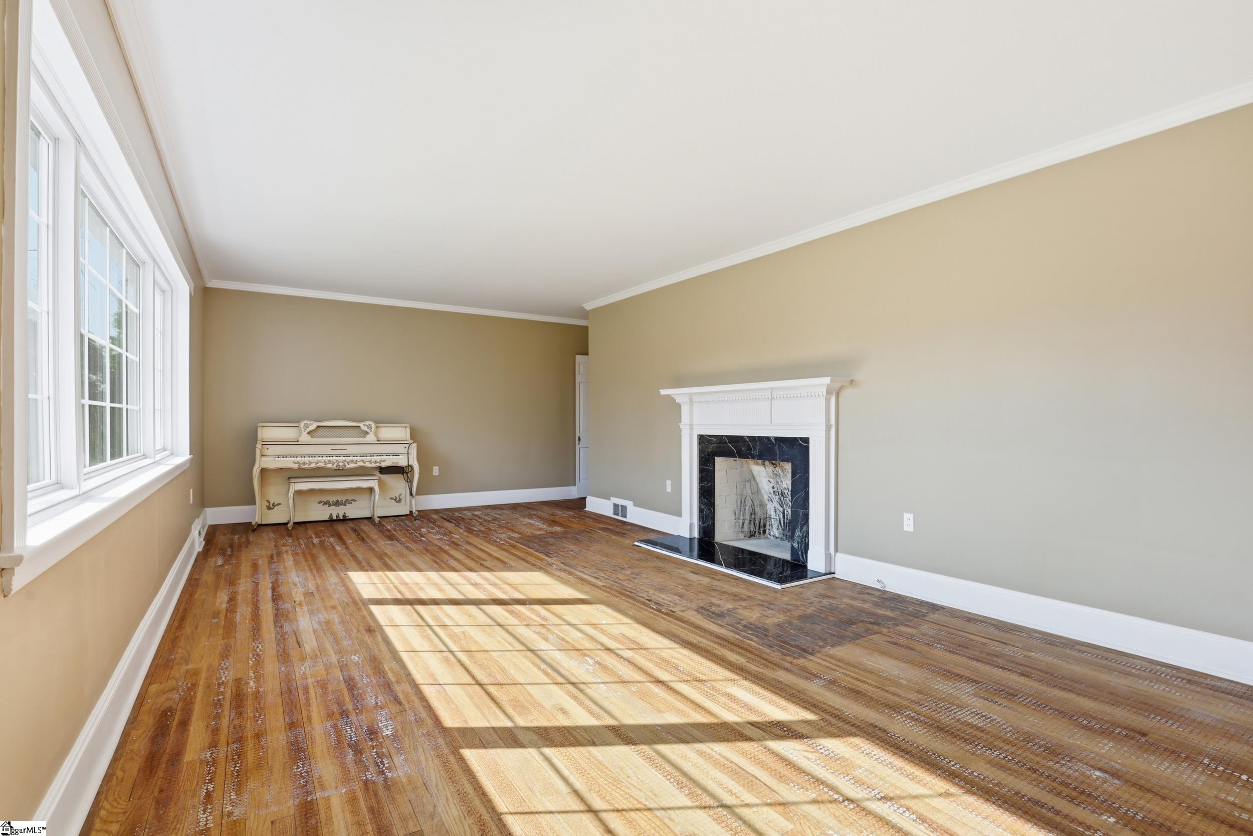 1586192 Property Photo 16
