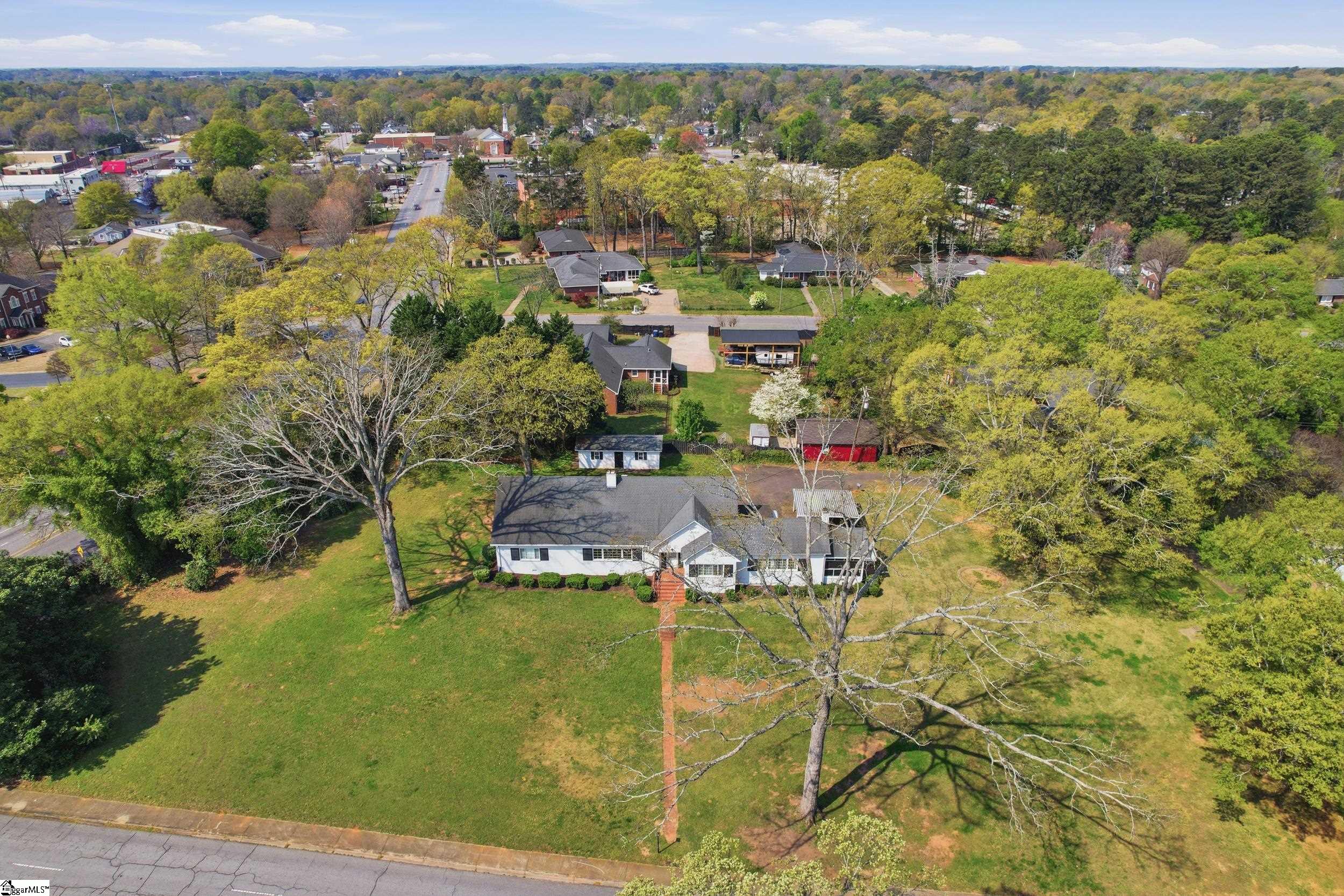 1586192 Property Photo 33