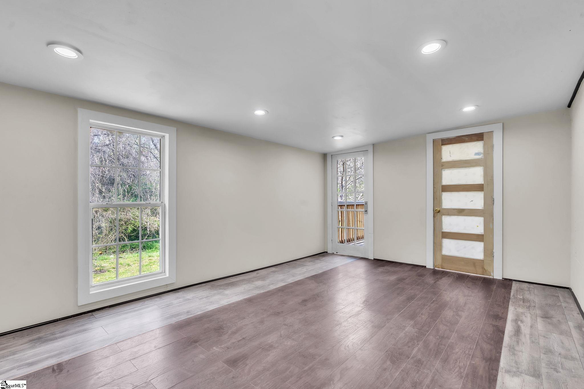 105 Dyar Drive Property Photo 10