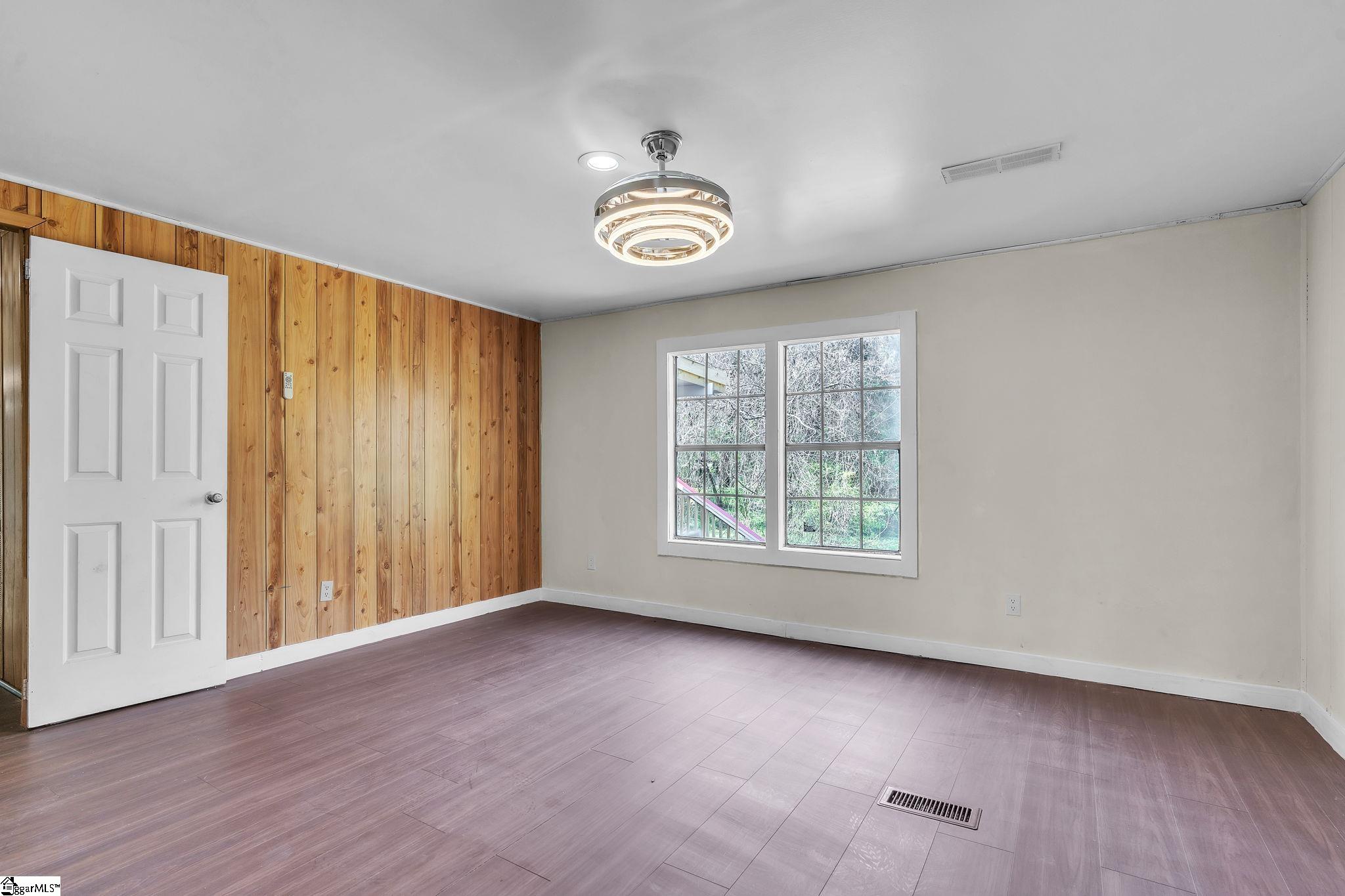 105 Dyar Drive Property Photo 13