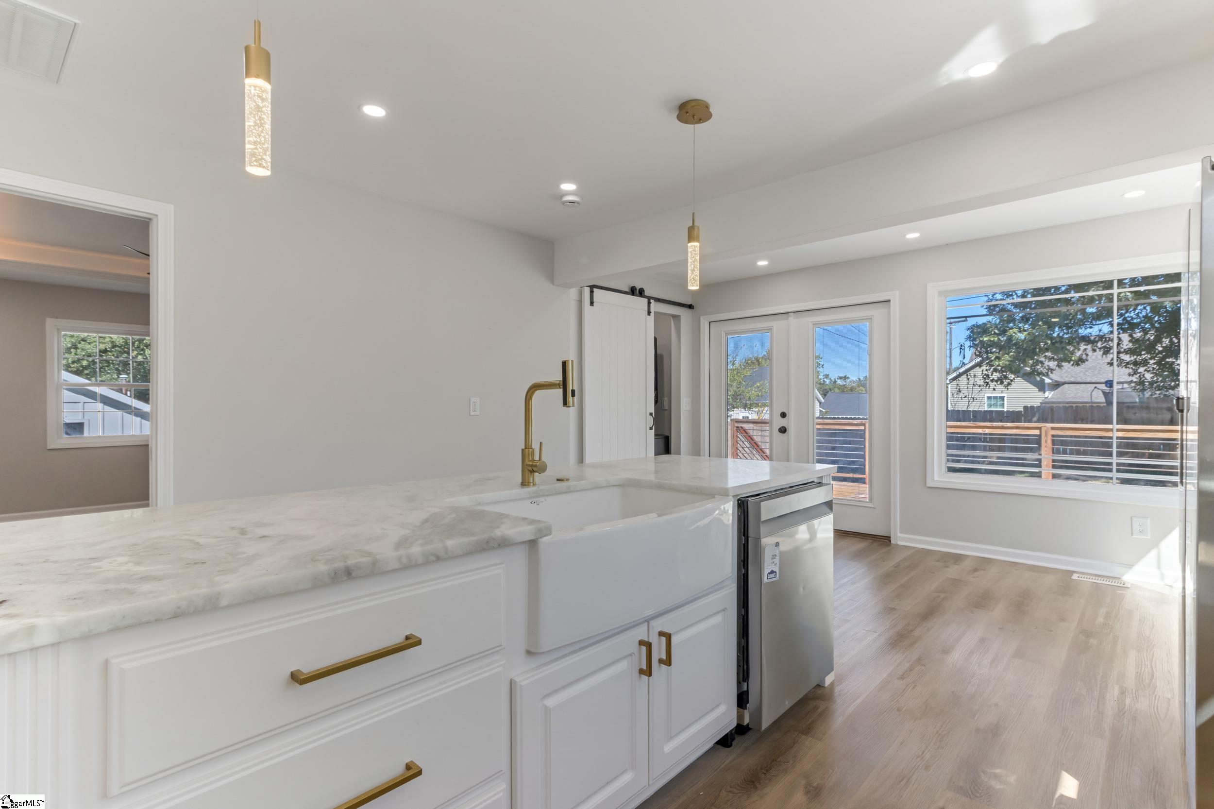 18 Hatch Street Property Photo 8