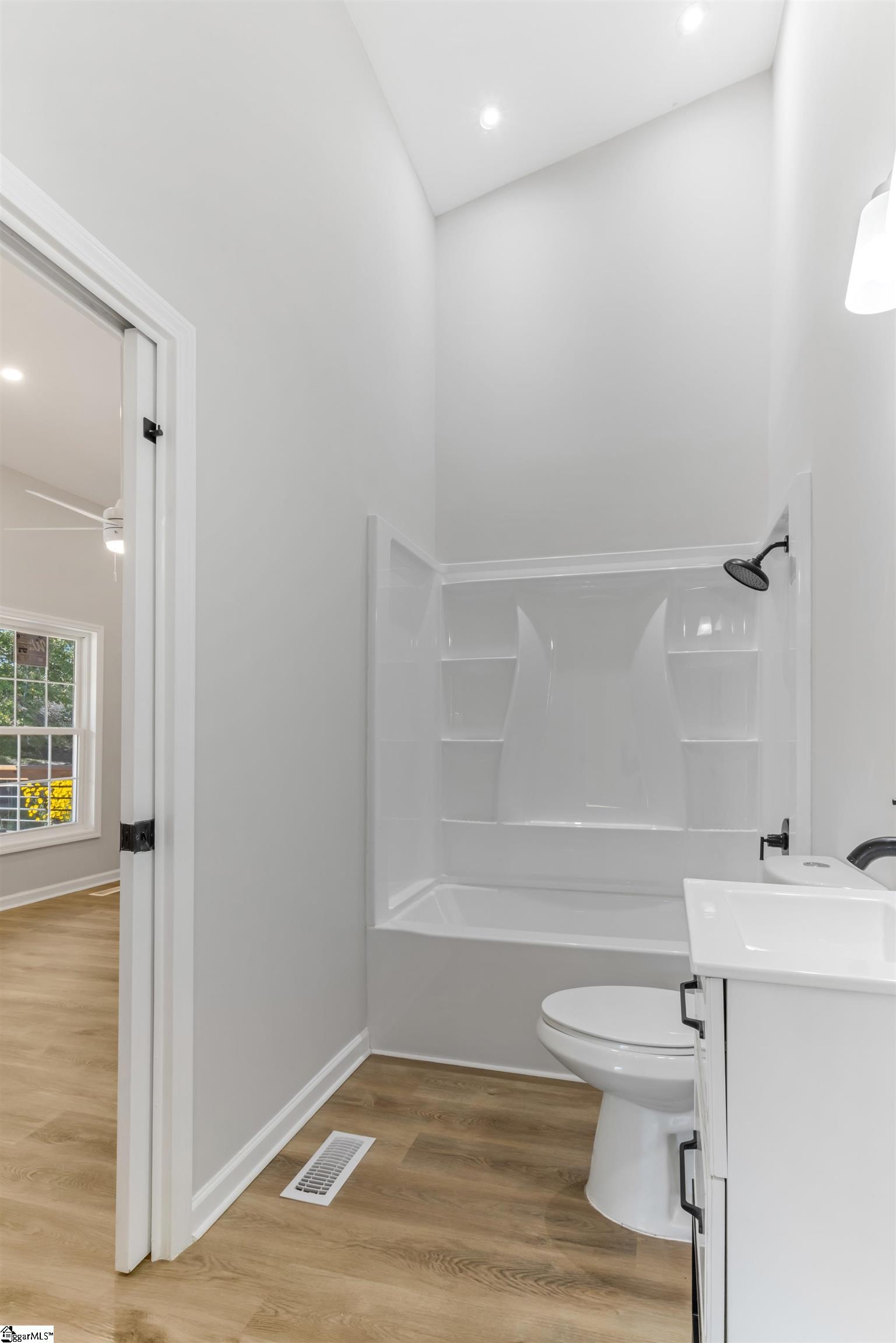 18 Hatch Street Property Photo 19