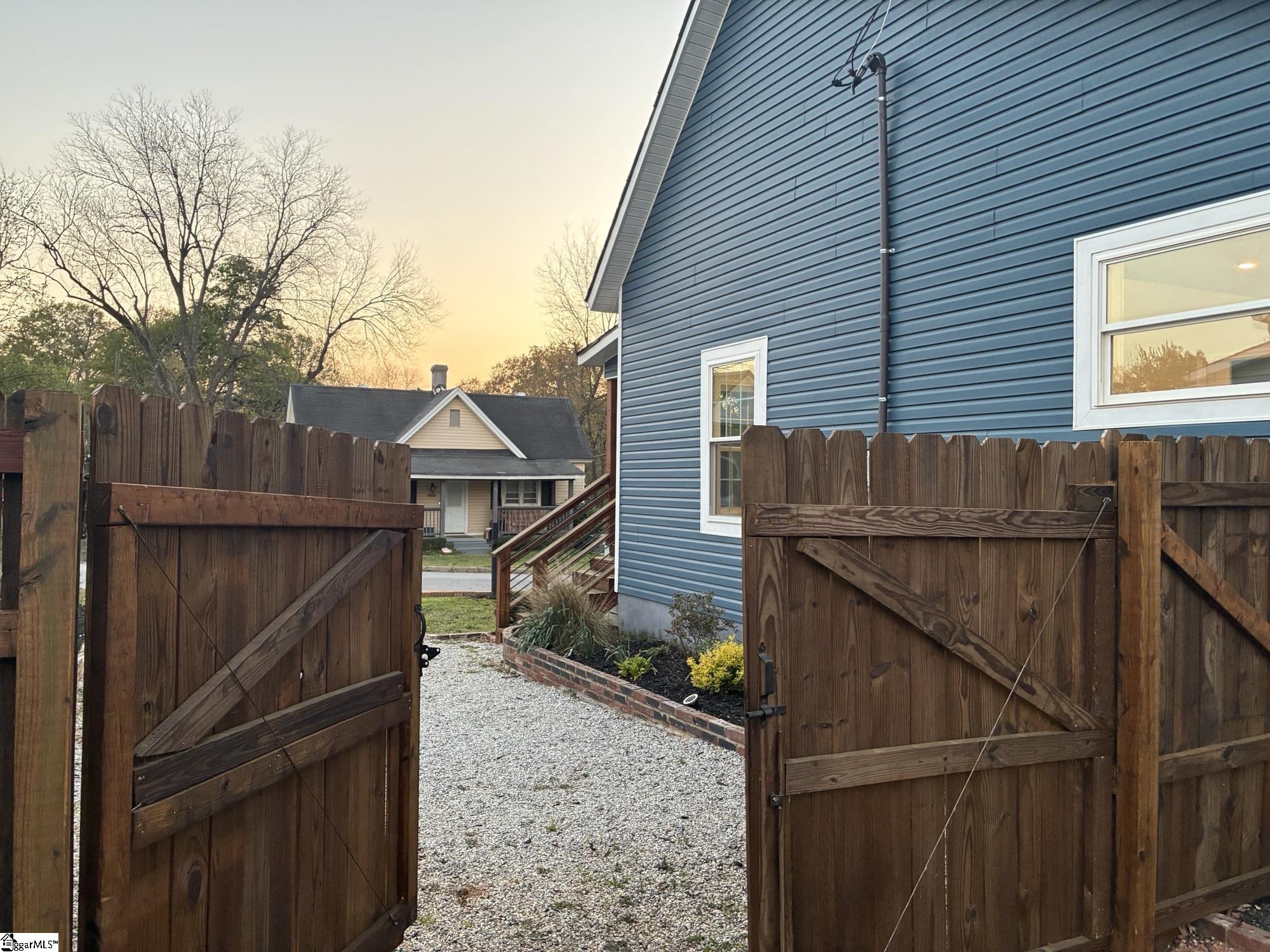 18 Hatch Street Property Photo 22