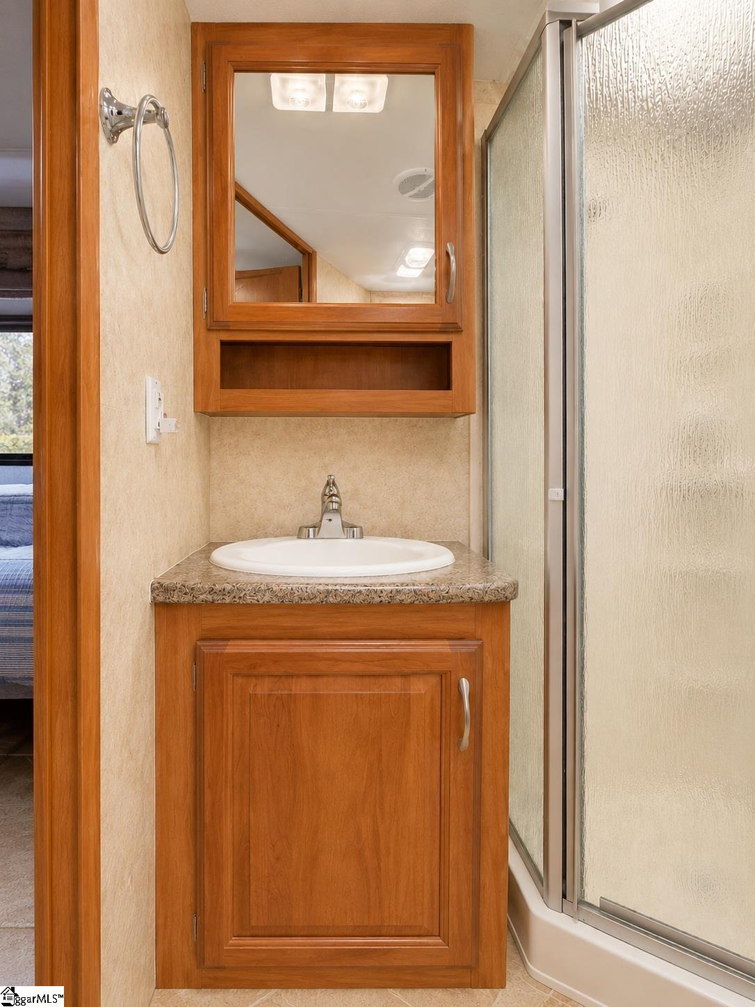 208 Reston Way Property Photo 8