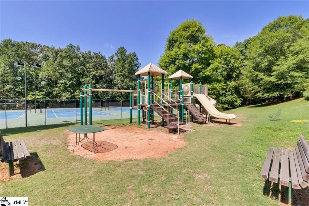 208 Reston Way Property Photo 25