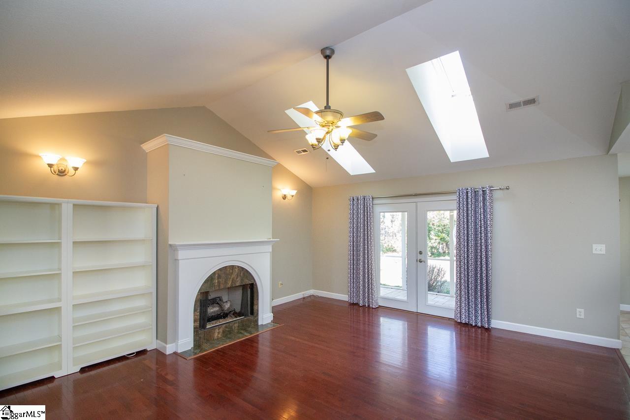 735 Britton Street Property Photo 8