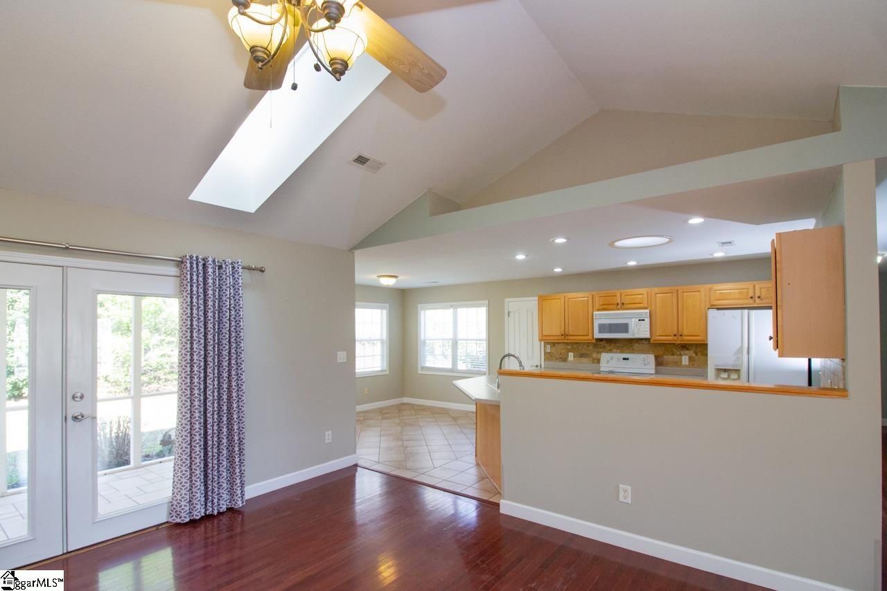735 Britton Street Property Photo 10