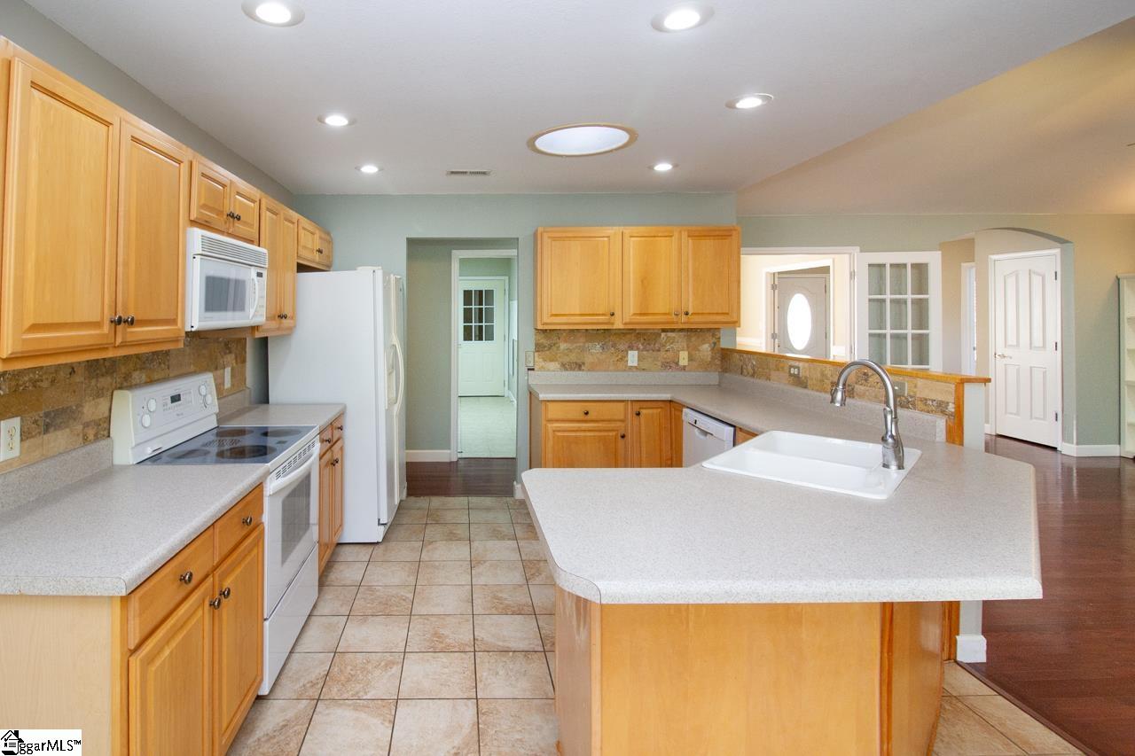 735 Britton Street Property Photo 16