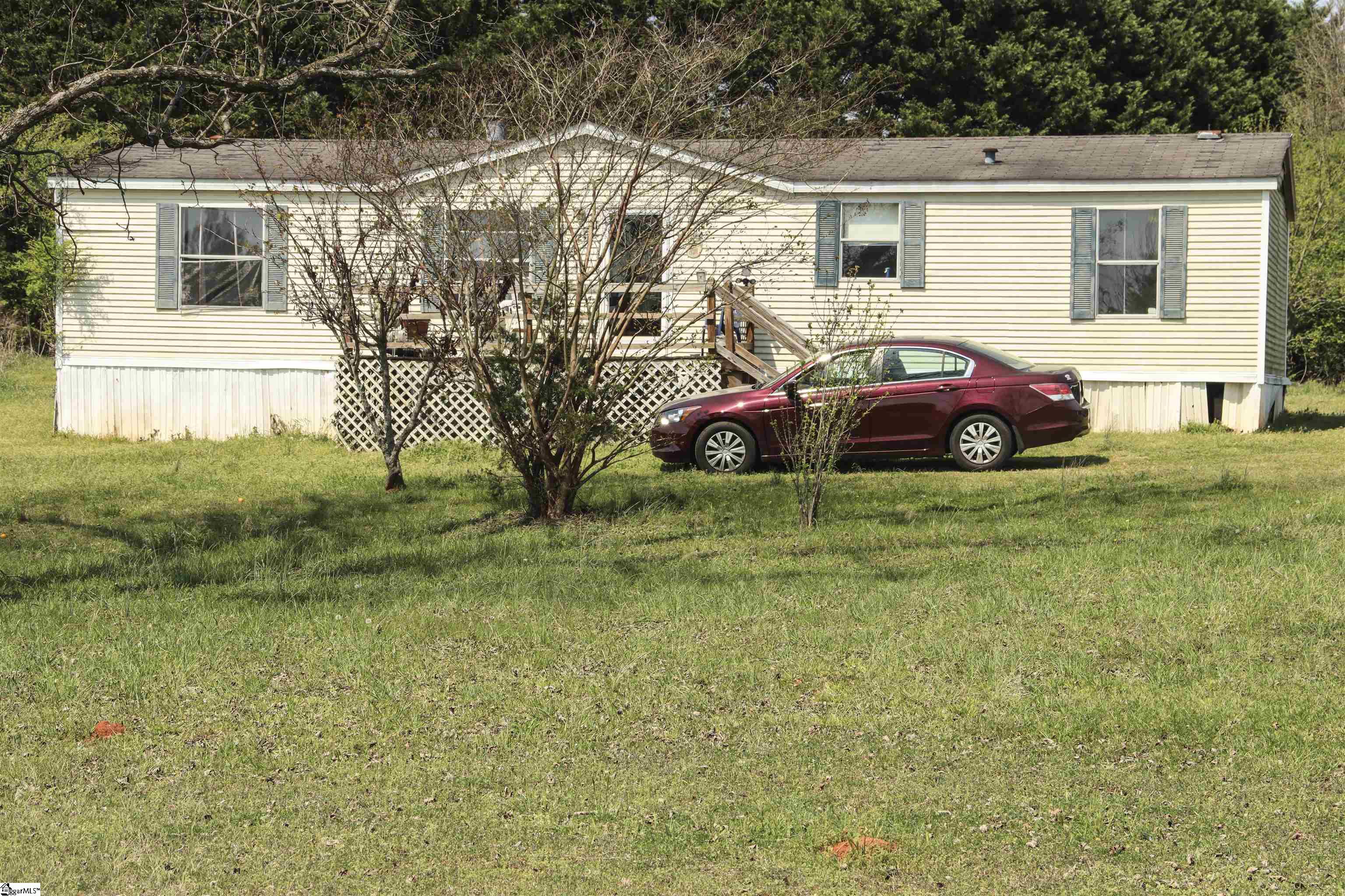 124 Arabian Way Property Photo 2