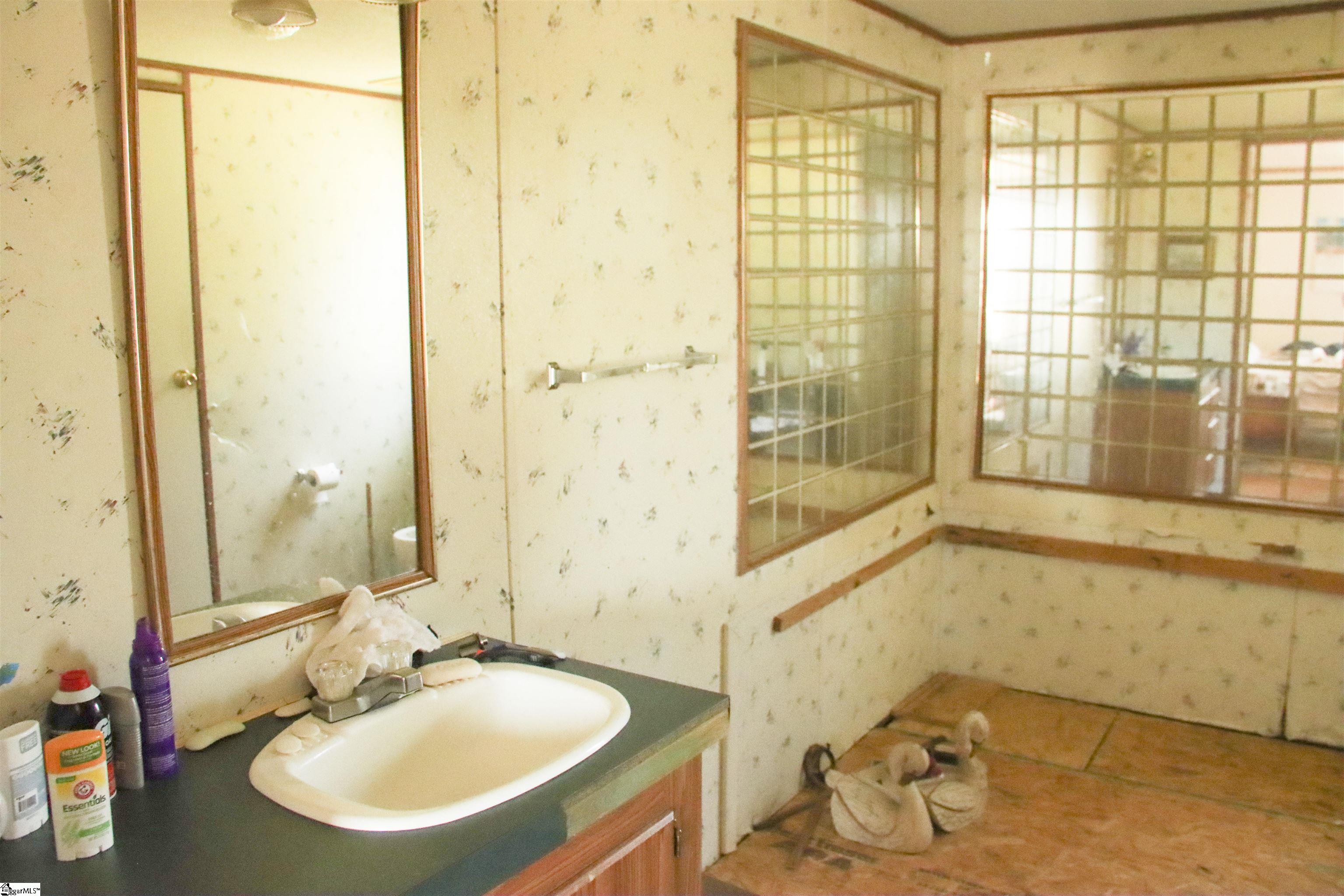124 Arabian Way Property Photo 9