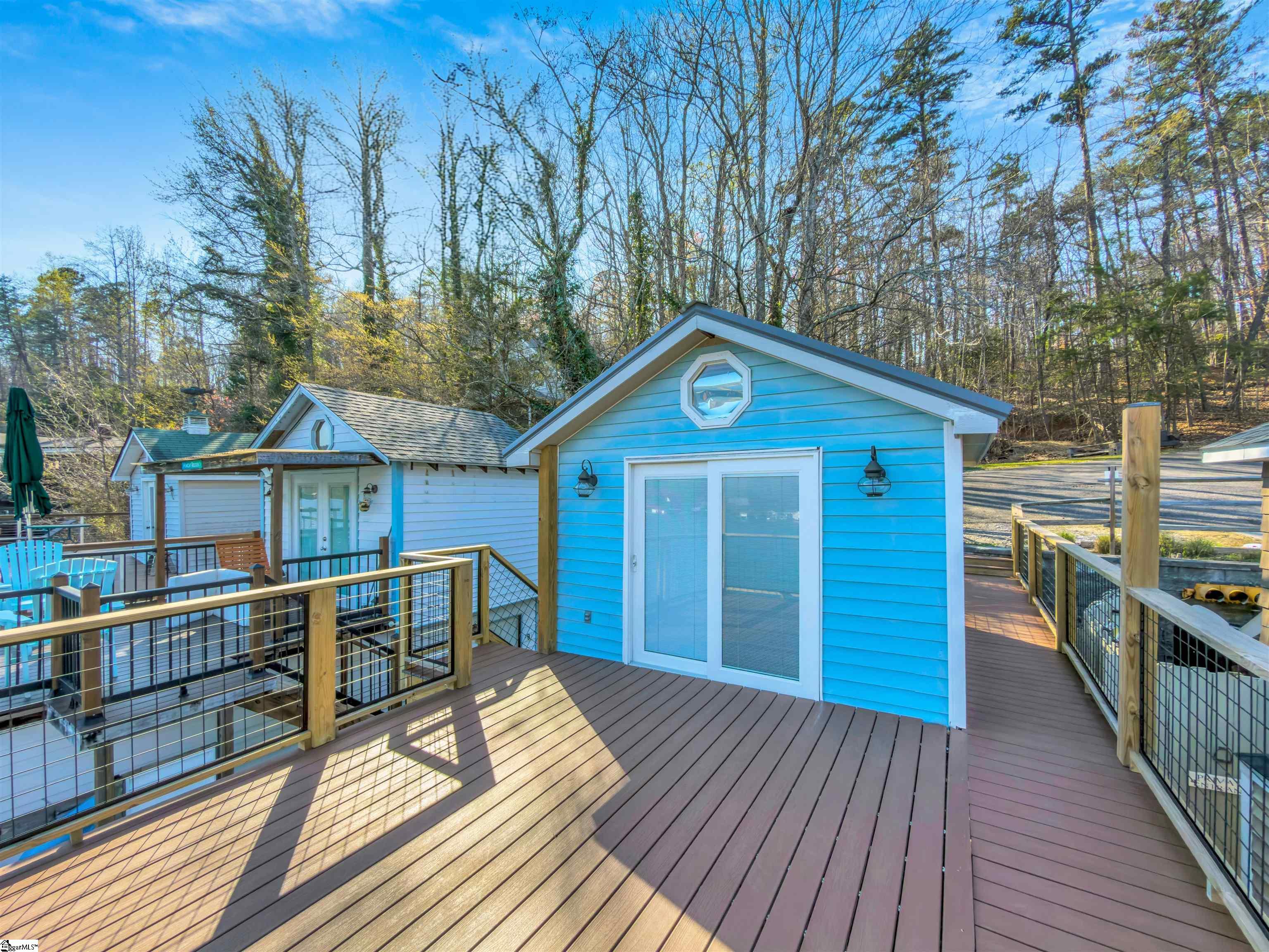 1700 W Lakeshore Drive Property Photo 3