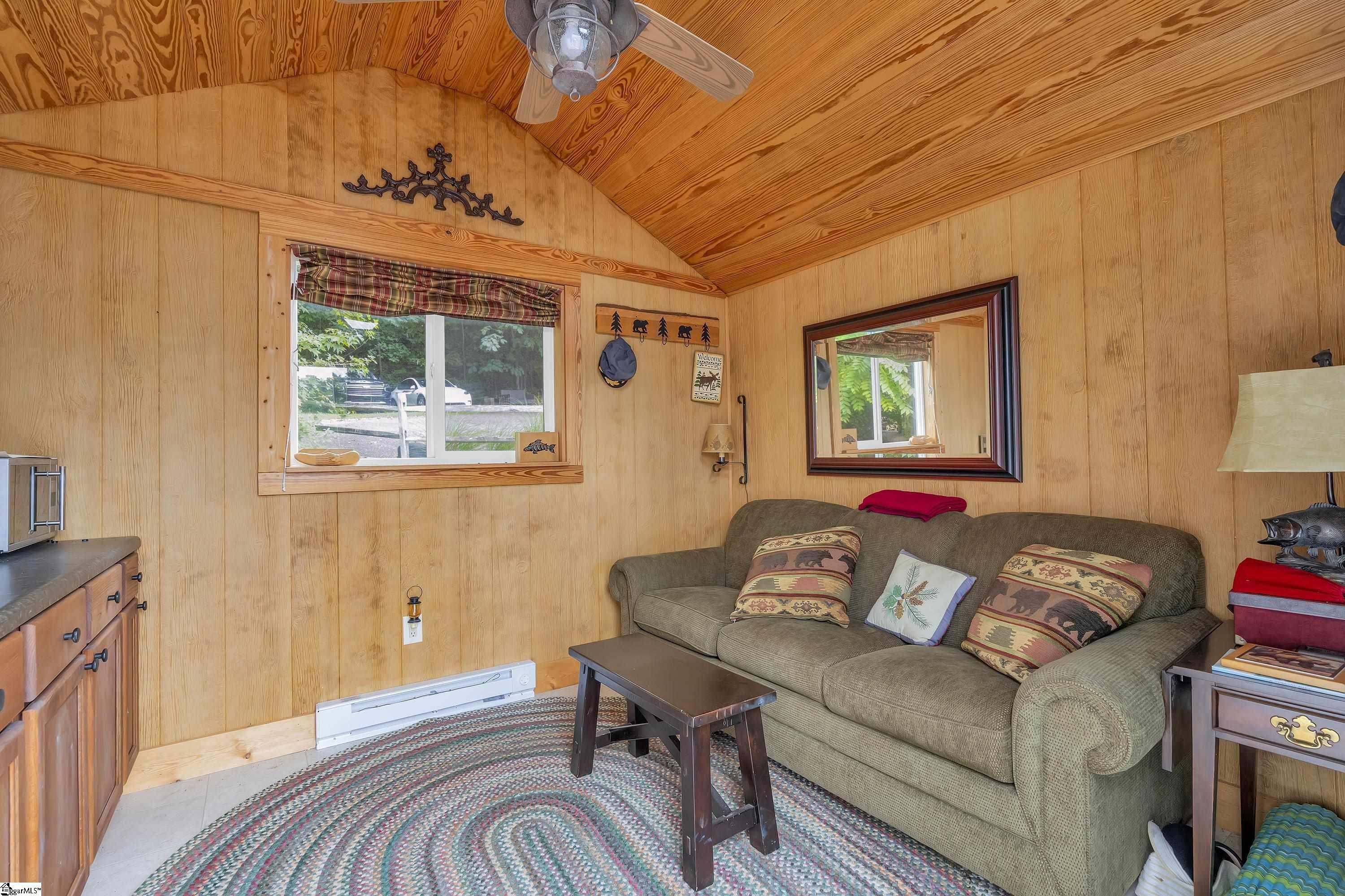 1700 W Lakeshore Drive Property Photo 11
