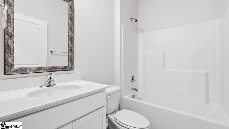 102 Estateside Drive Property Photo 9