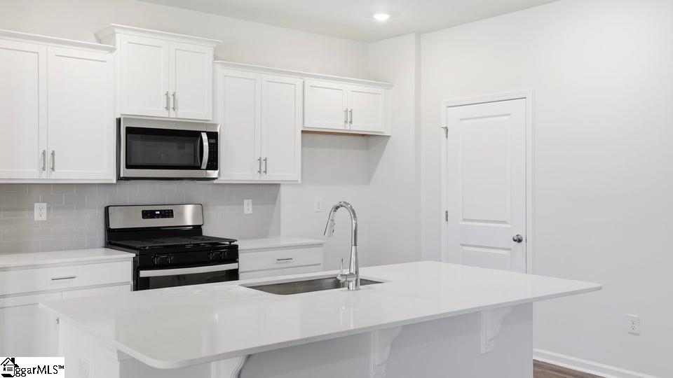 102 Estateside Drive Property Photo 18