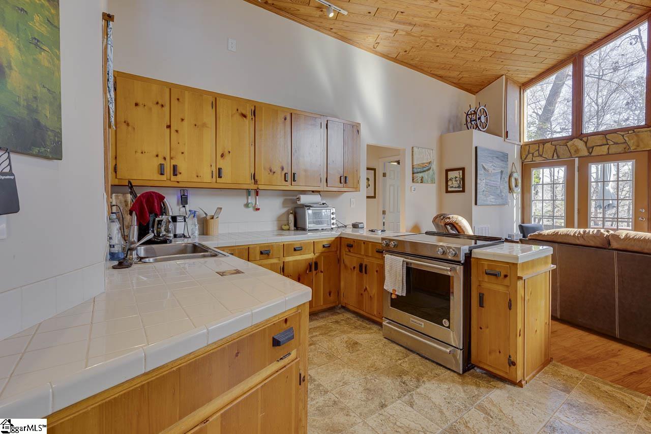 203 Snead Lane Property Photo 4