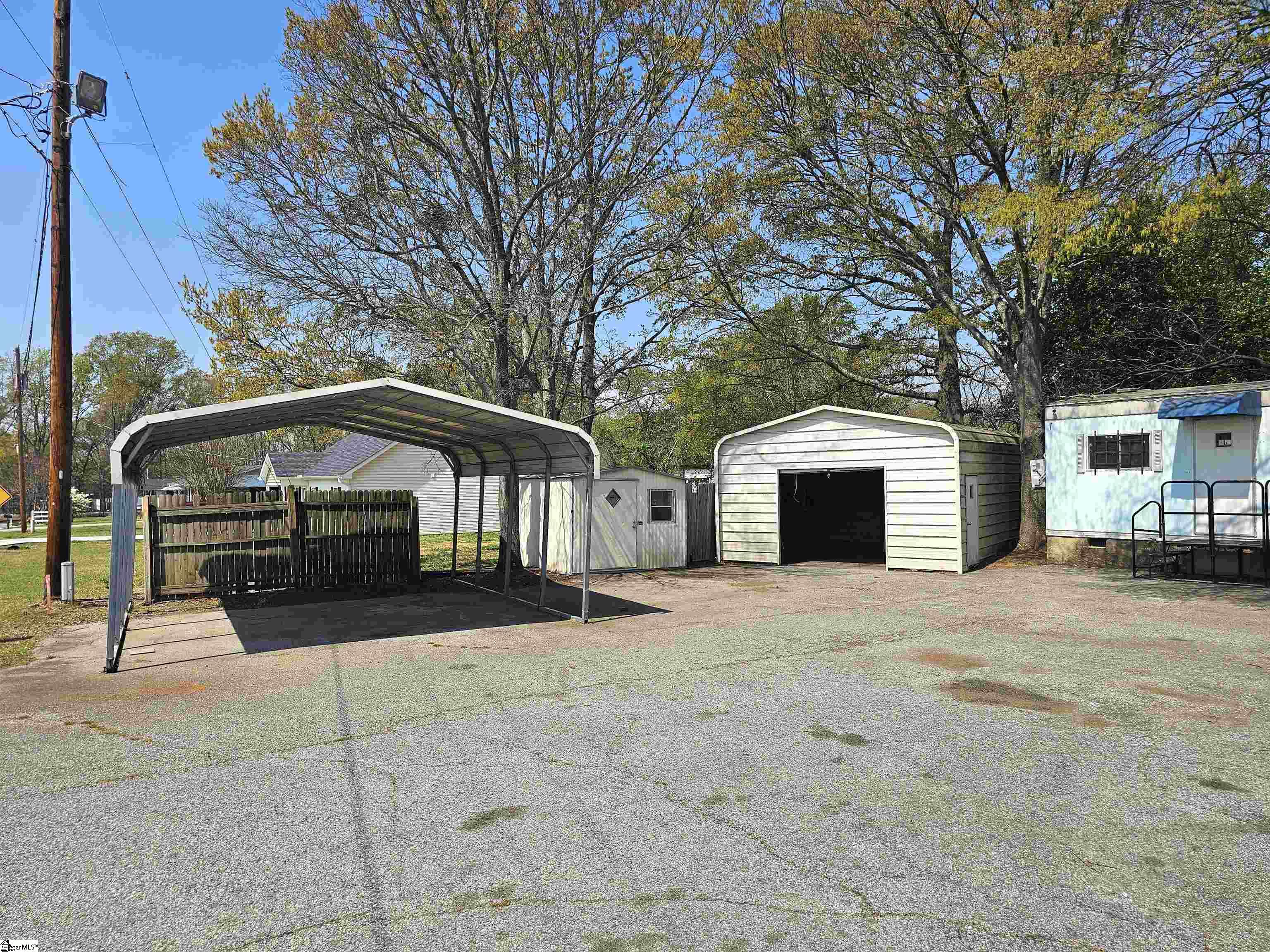 2159 Chesnee Highway Property Photo 9