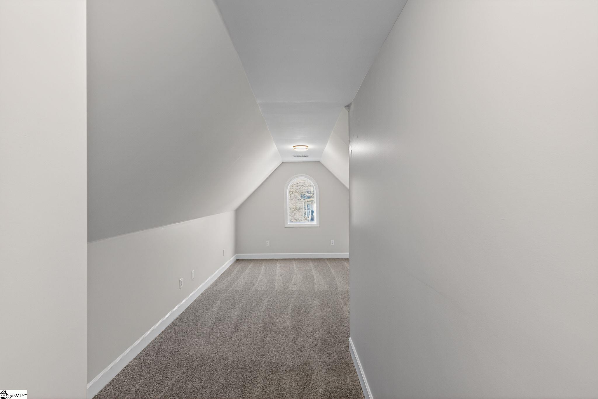 4 Dunrobin Lane Property Photo 6