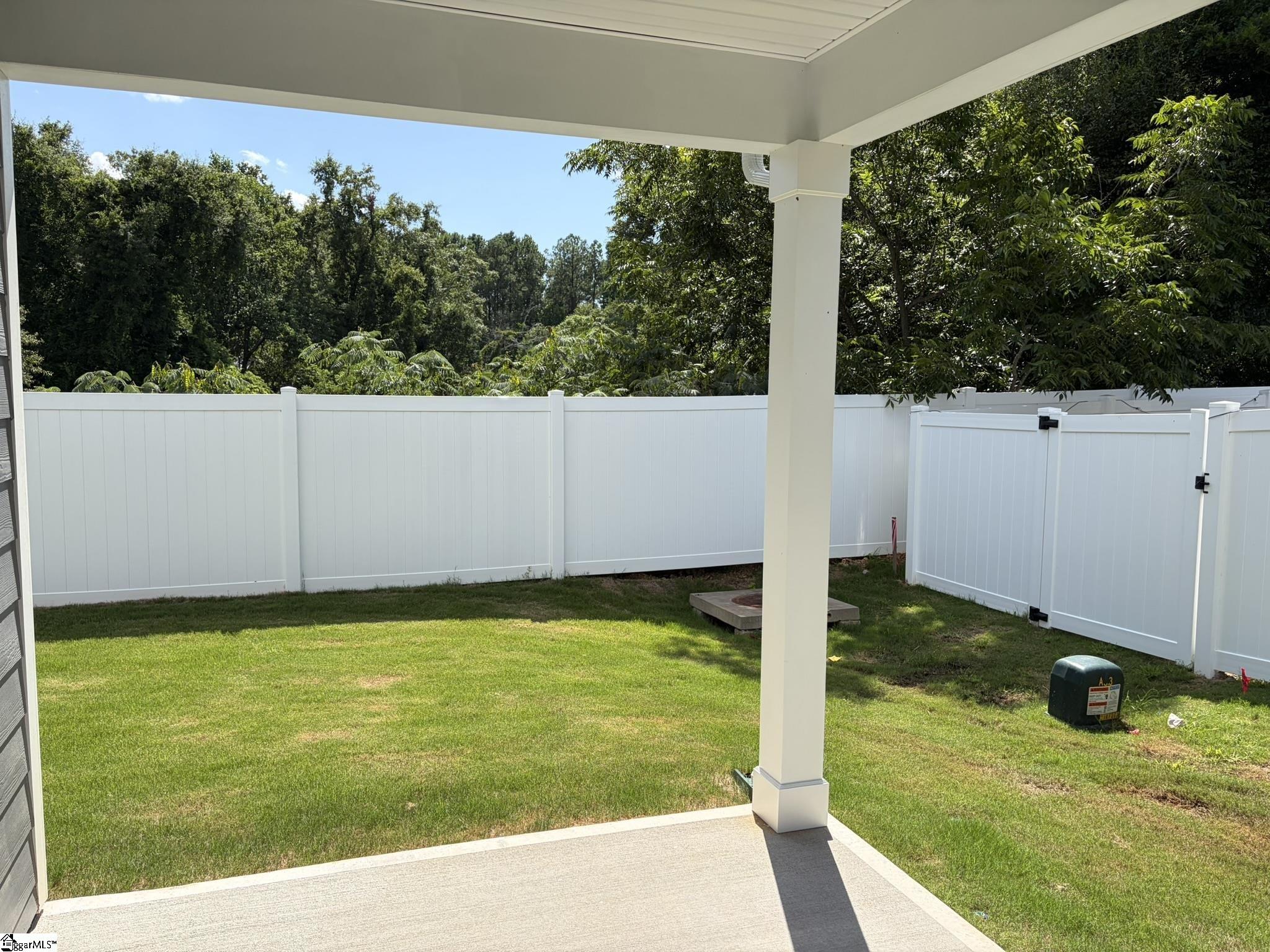607 Autumn Lake Road Property Photo 3