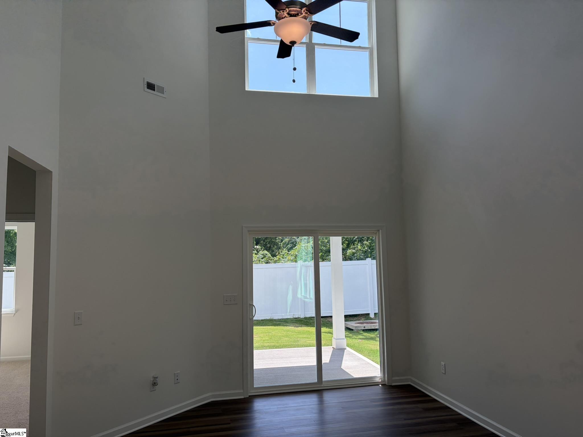 607 Autumn Lake Road Property Photo 6