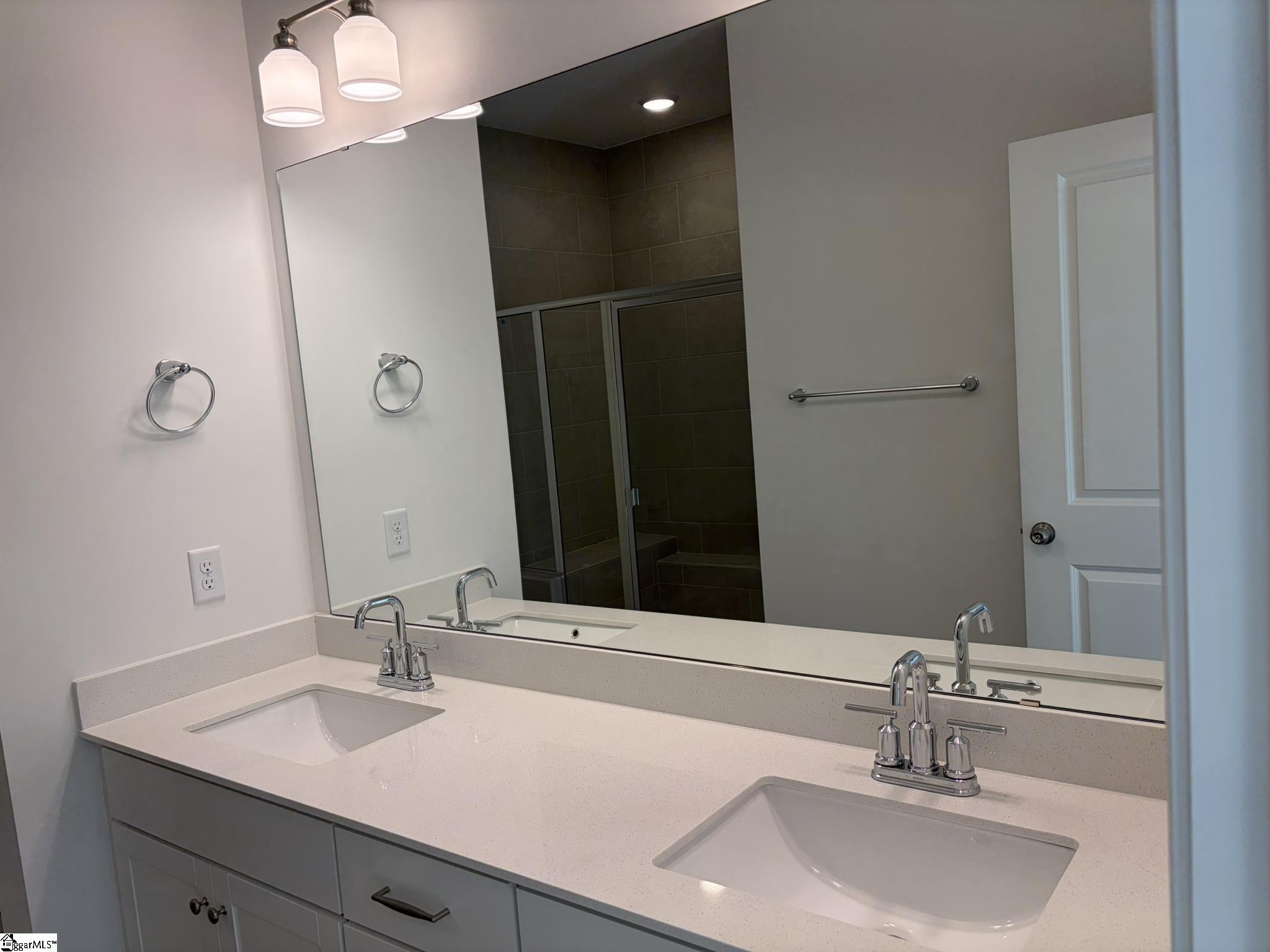607 Autumn Lake Road Property Photo 8