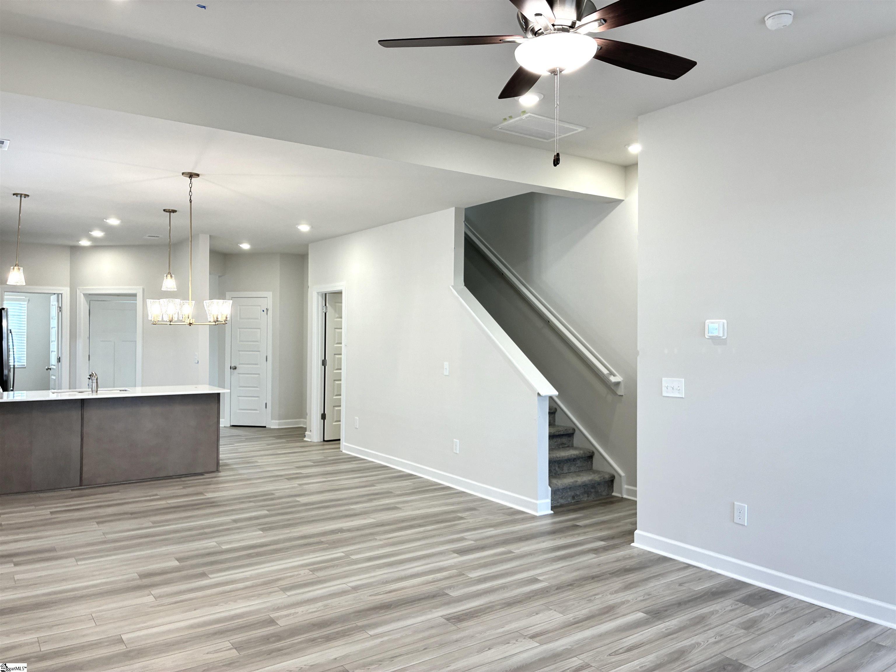1422 Johnstone Drive Property Photo 8