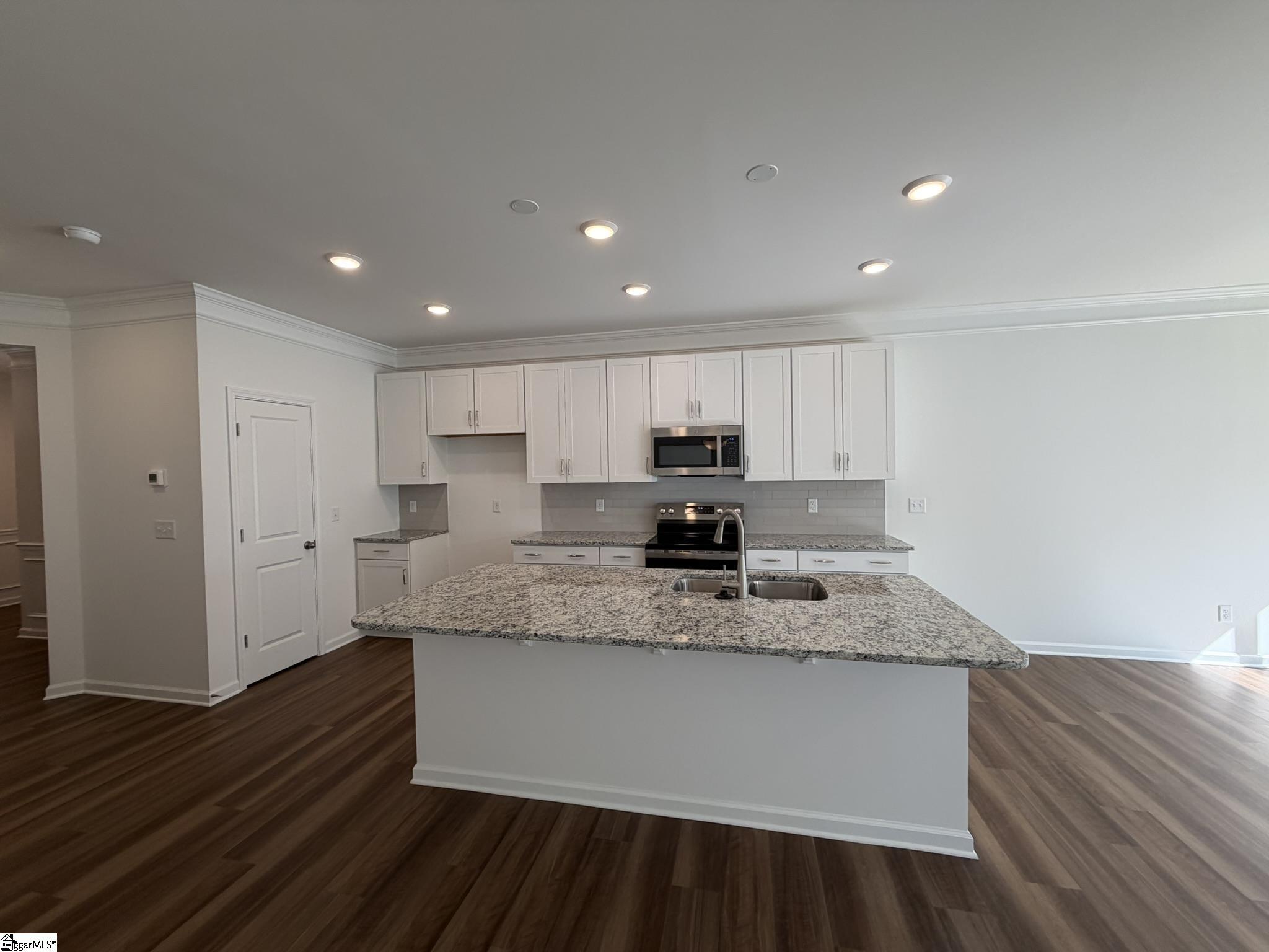 603 Autumn Lake Road Property Photo 5