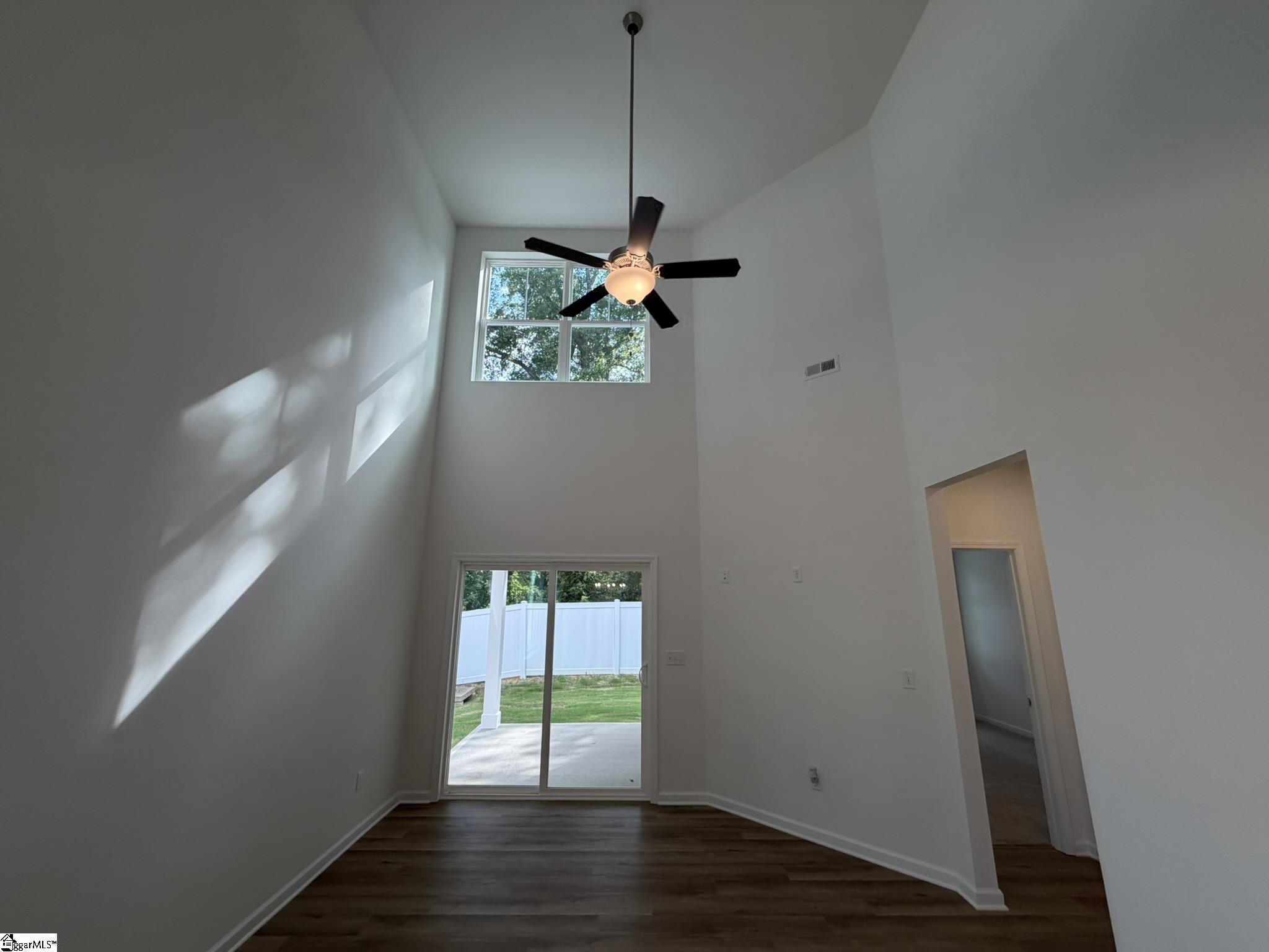 601 Autumn Lake Road Property Photo 6