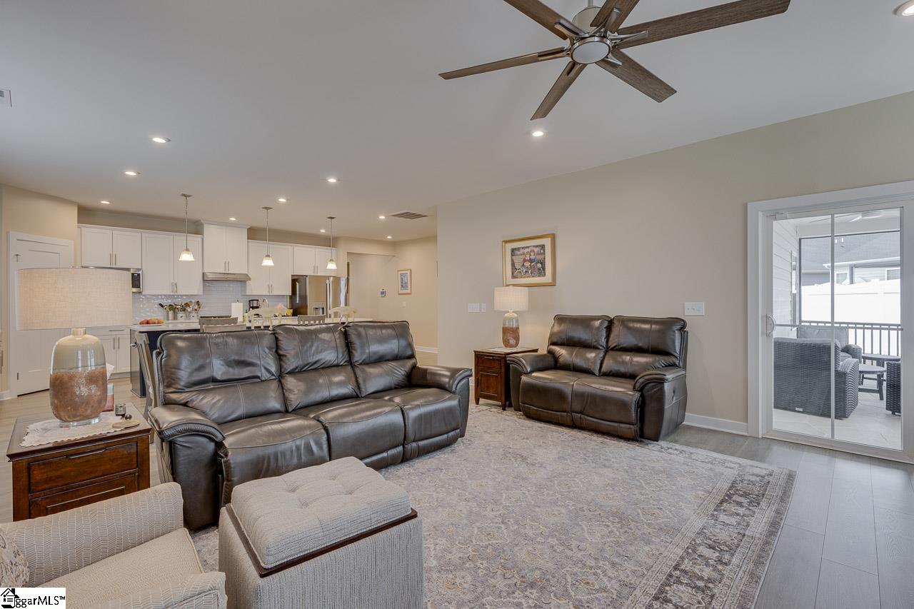 1304 Fiddletree Lane Property Photo 9