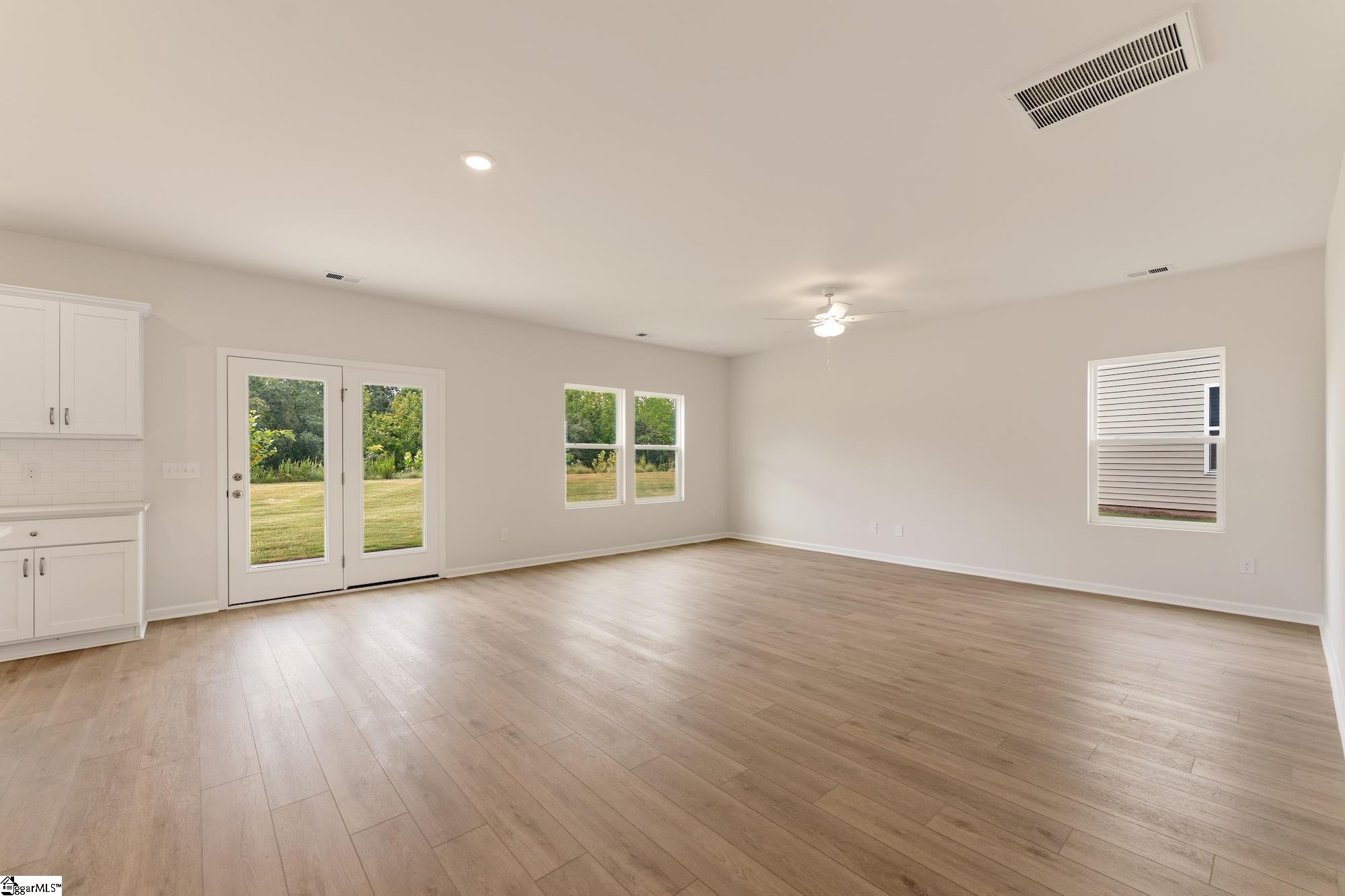 2297 Mill Loop Property Photo 6