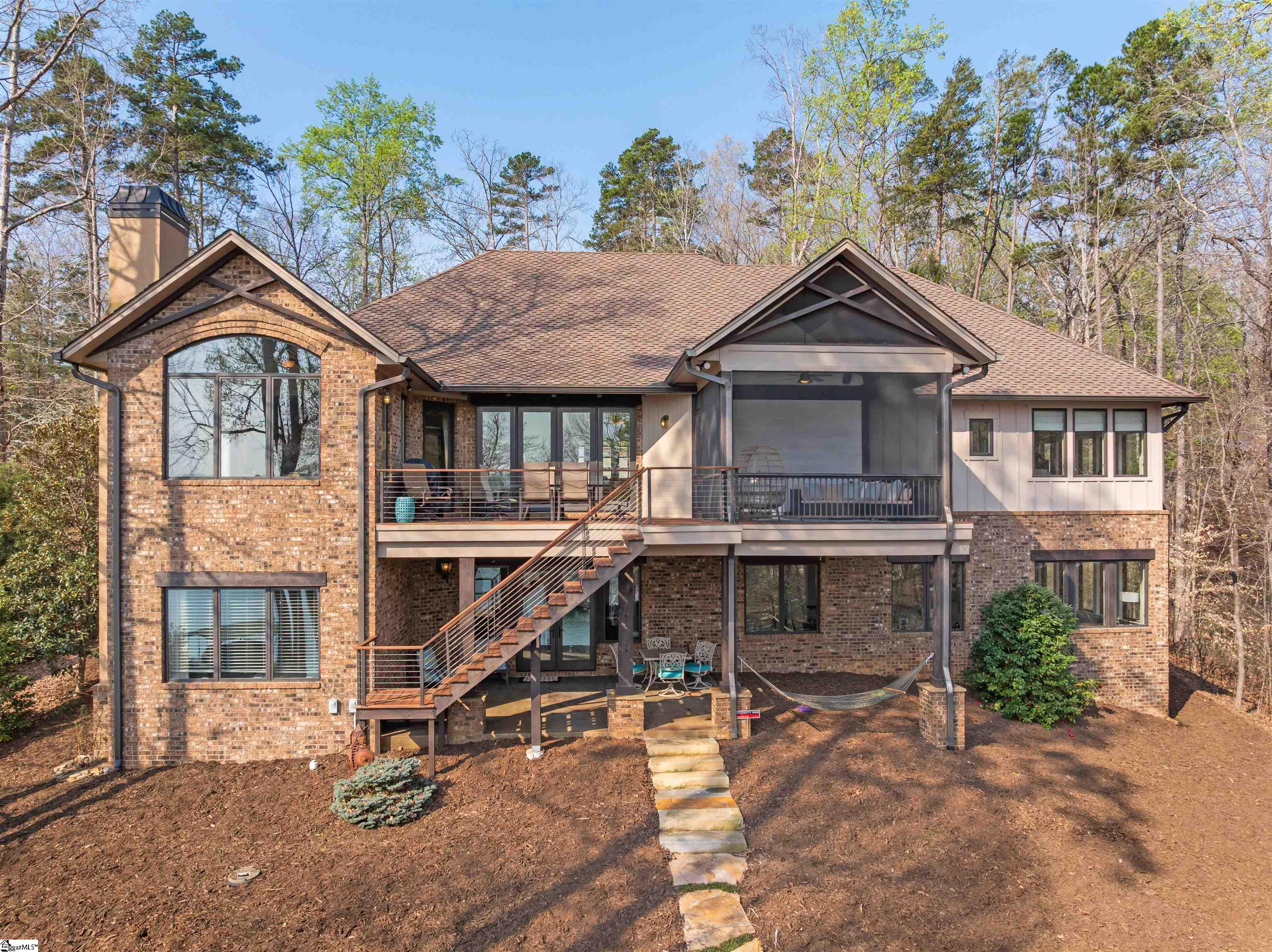 1586628 Property Photo 1