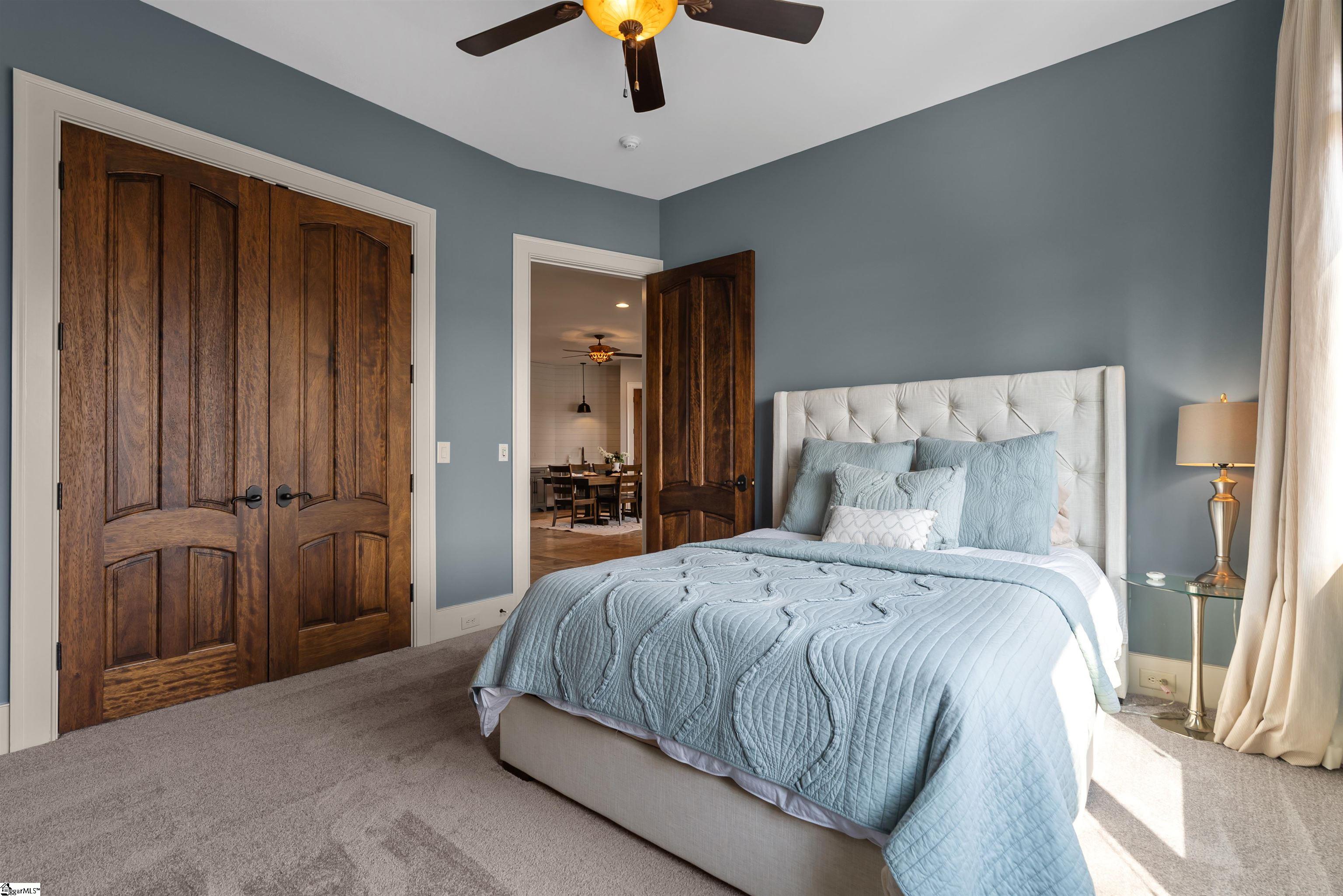 1586628 Property Photo 42
