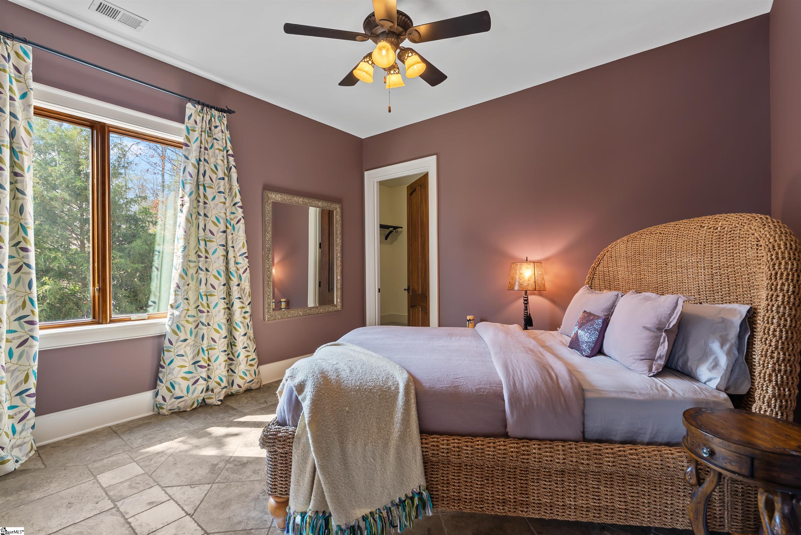 1586628 Property Photo 44