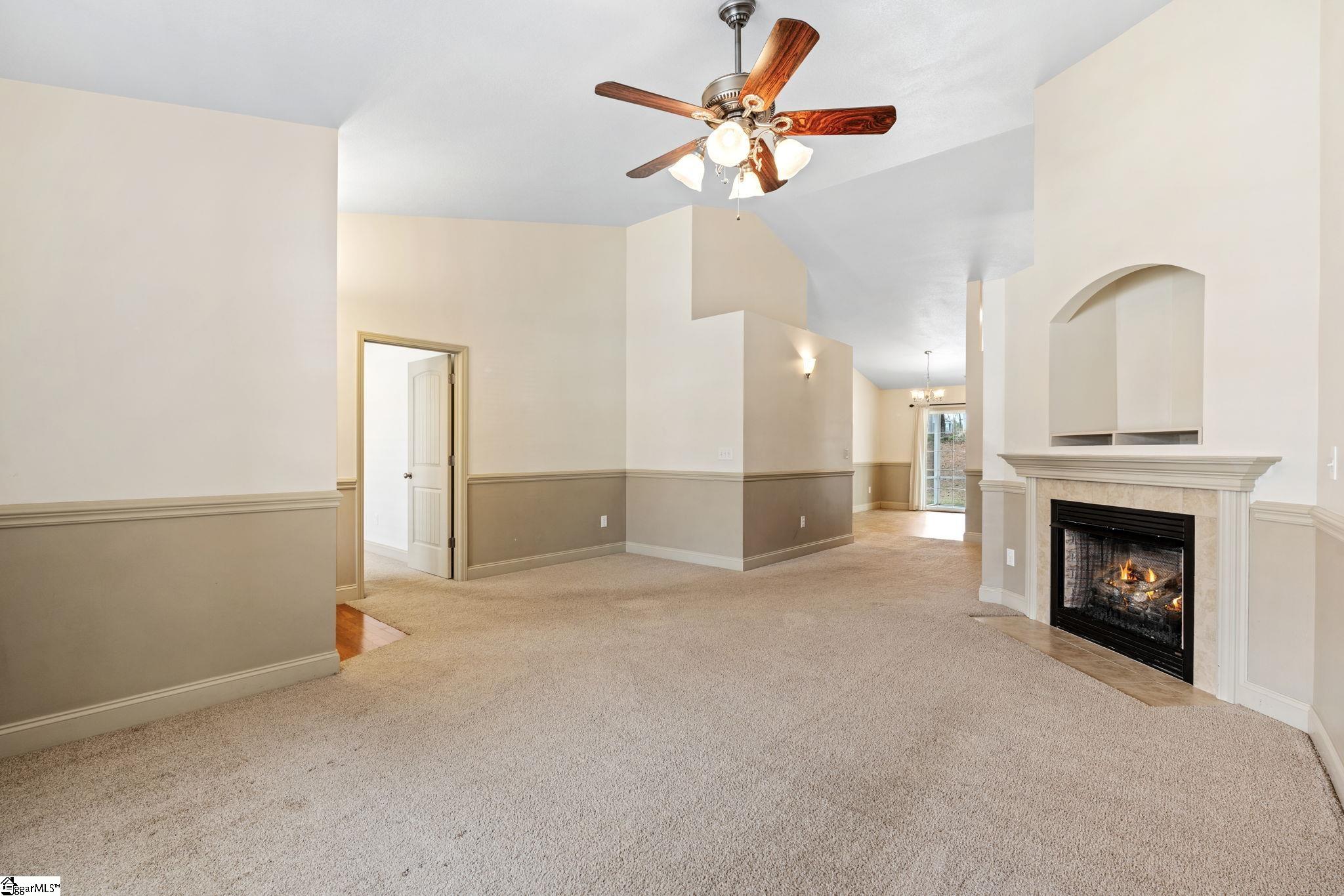 863 Vandenburg Drive Property Photo 6