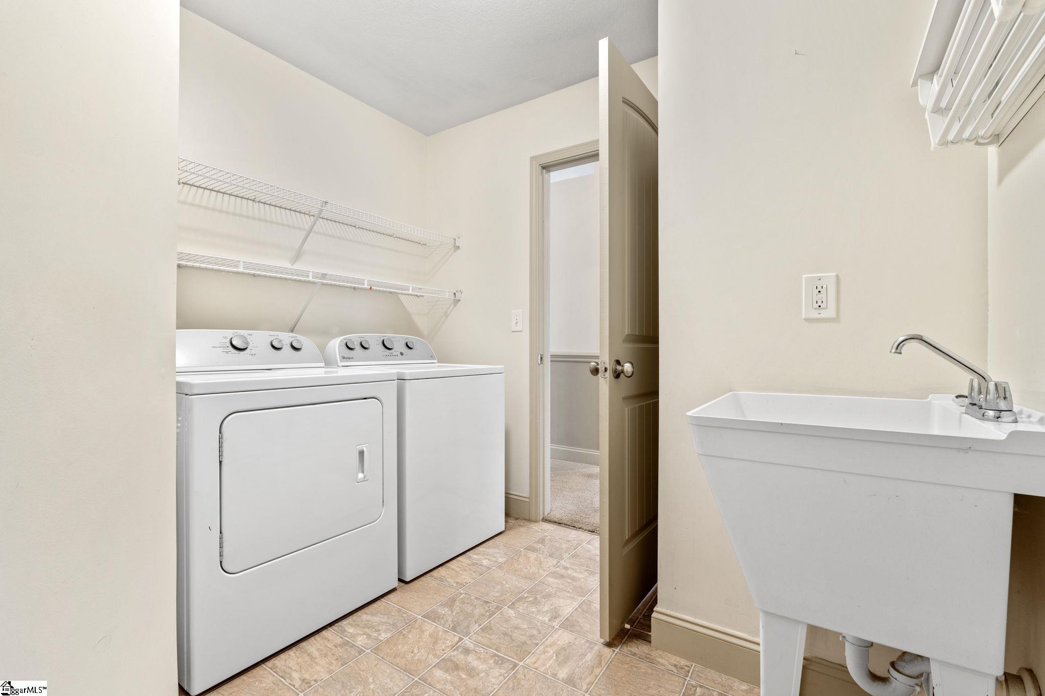 863 Vandenburg Drive Property Photo 10