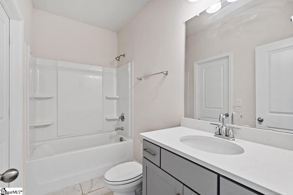 610 Raleighwood Lane Property Photo 10