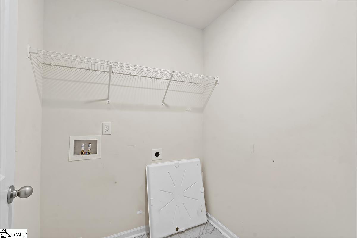 610 Raleighwood Lane Property Photo 20