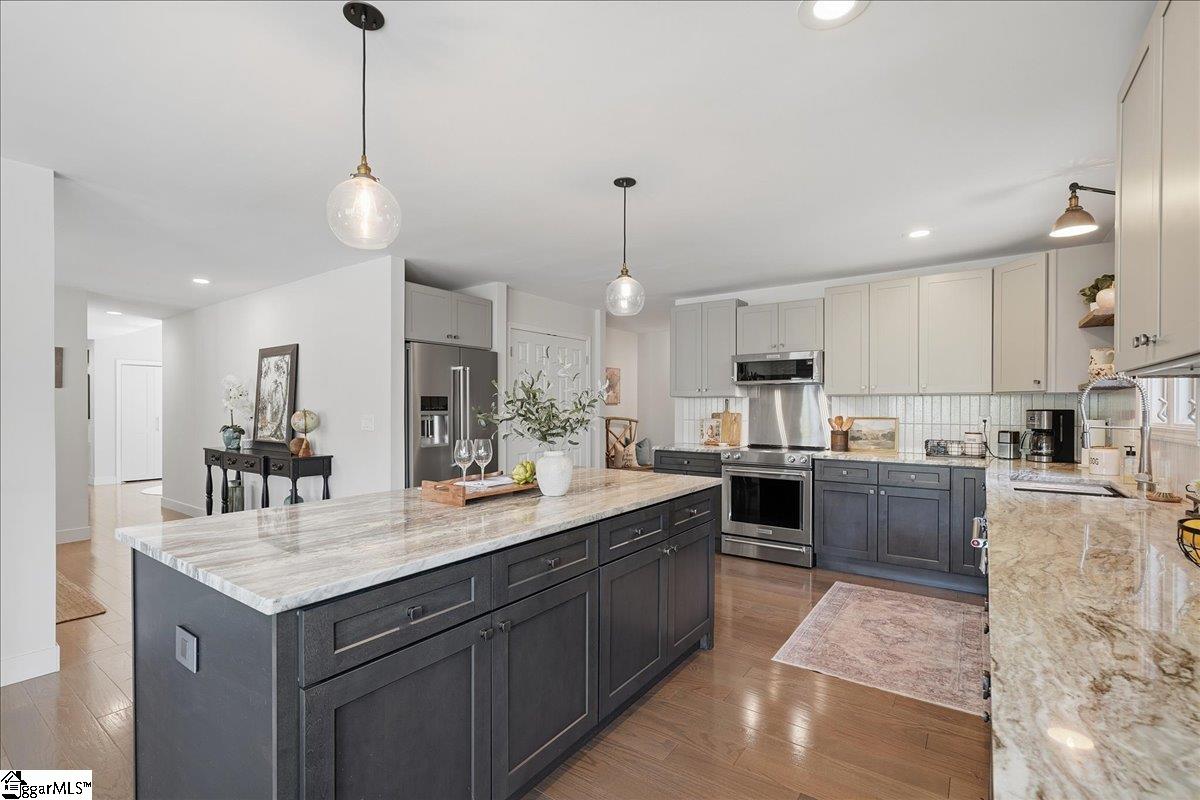 240 Stonehaven Way Property Photo 16
