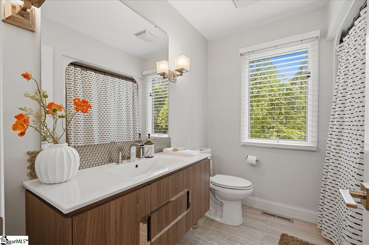 240 Stonehaven Way Property Photo 29
