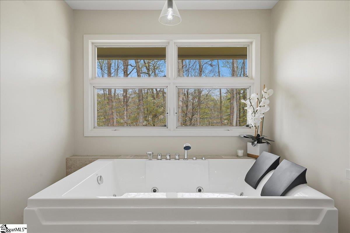 240 Stonehaven Way Property Photo 33